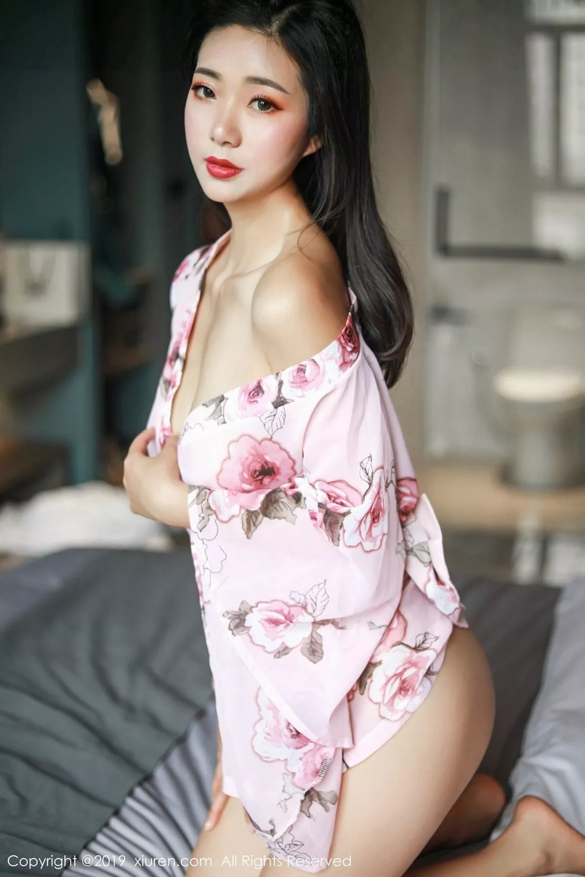 [XiuRen秀人网]第1382期宋-KiKi写真 photo 1-5