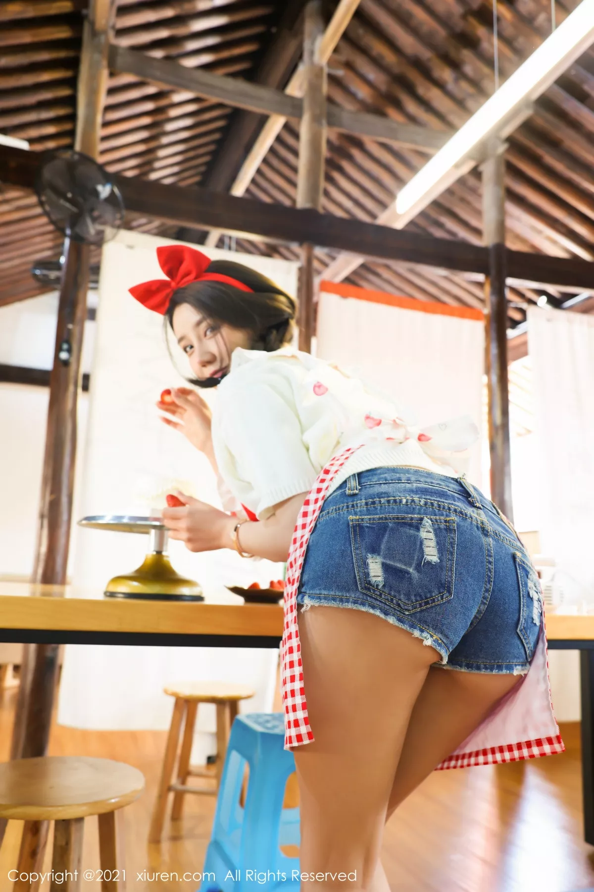 [XiuRen秀人网]第3243期夏西CiCi写真 photo 1-8