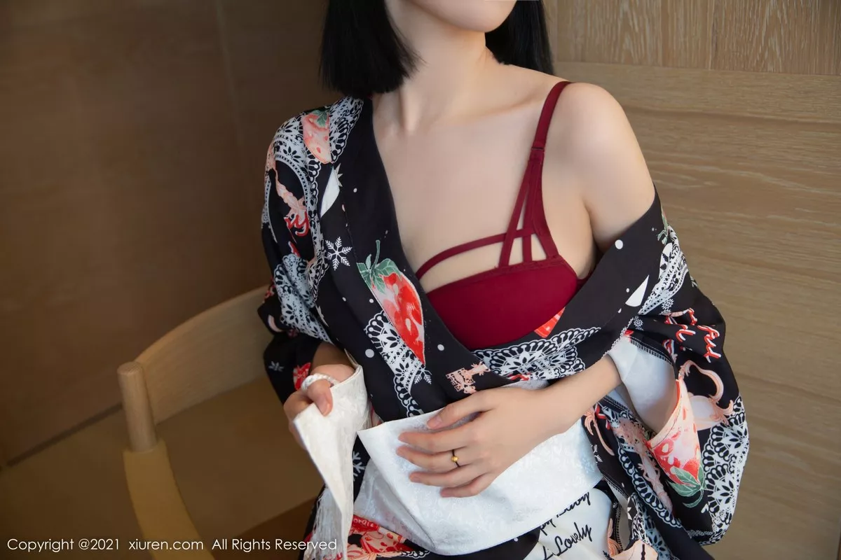 [XiuRen秀人网]第4313期一颗甜蛋黄写真 photo 1-15