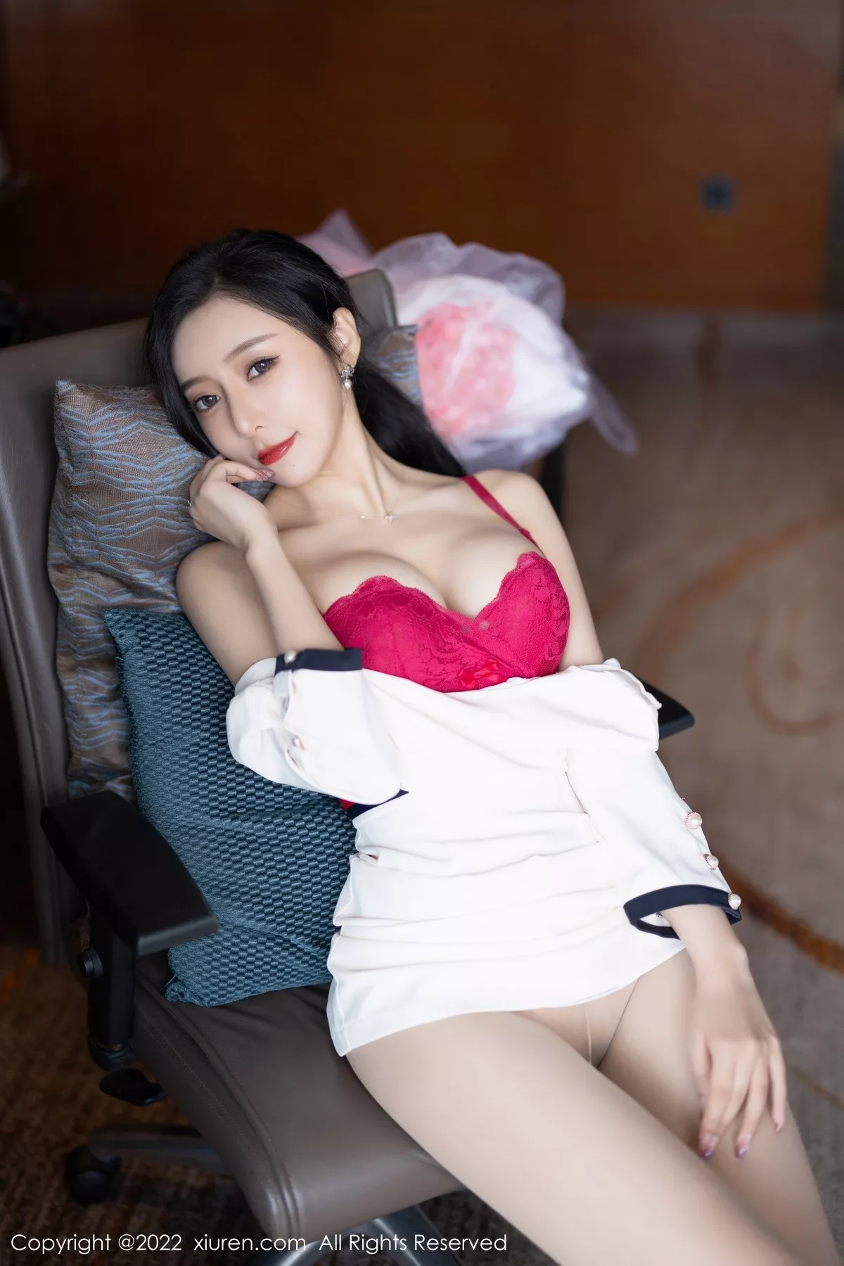 [XiuRen秀人网]第4963期王馨瑶写真 photo 1-19