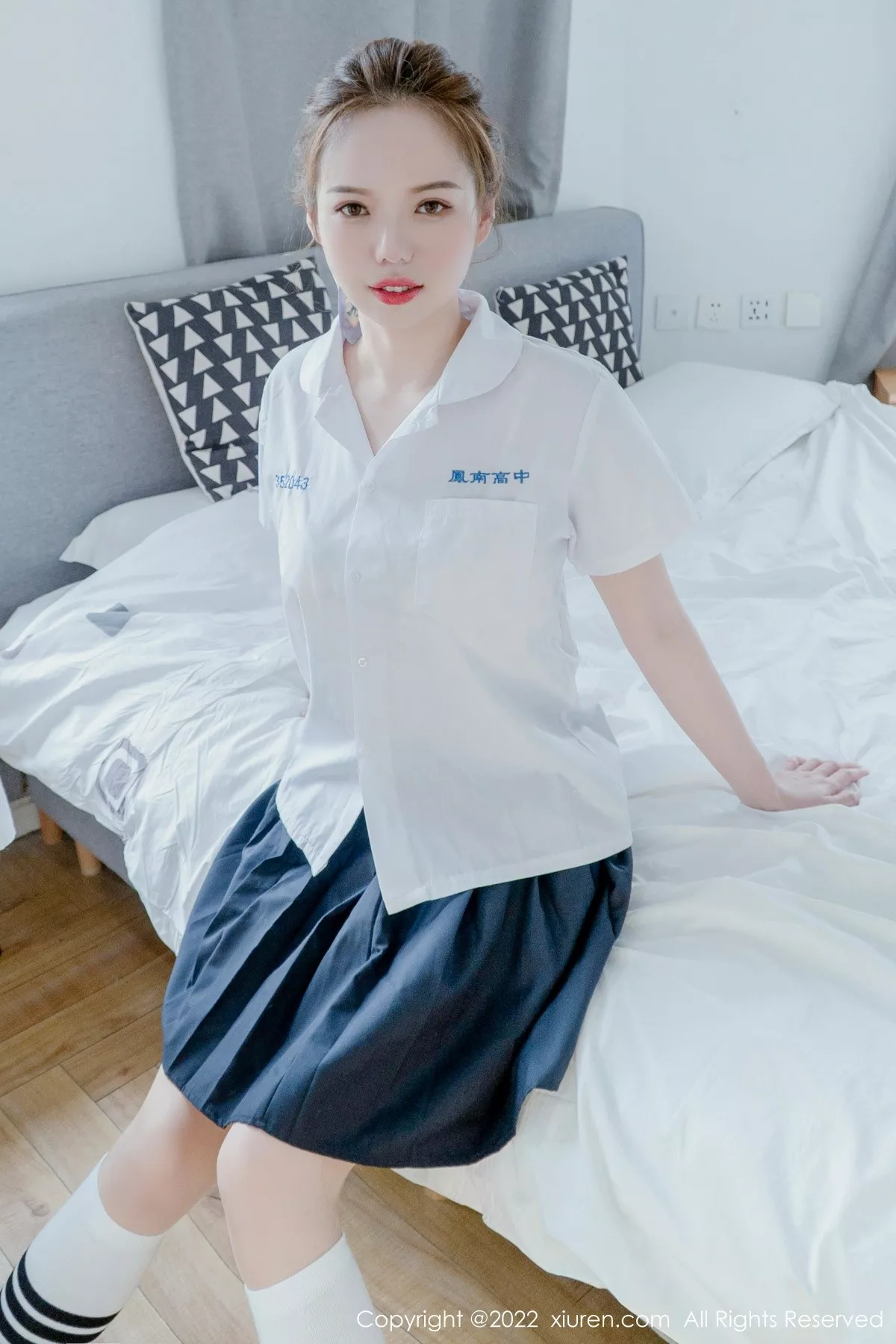 [XiuRen秀人网]第4981期大美媚京写真 photo 1-3