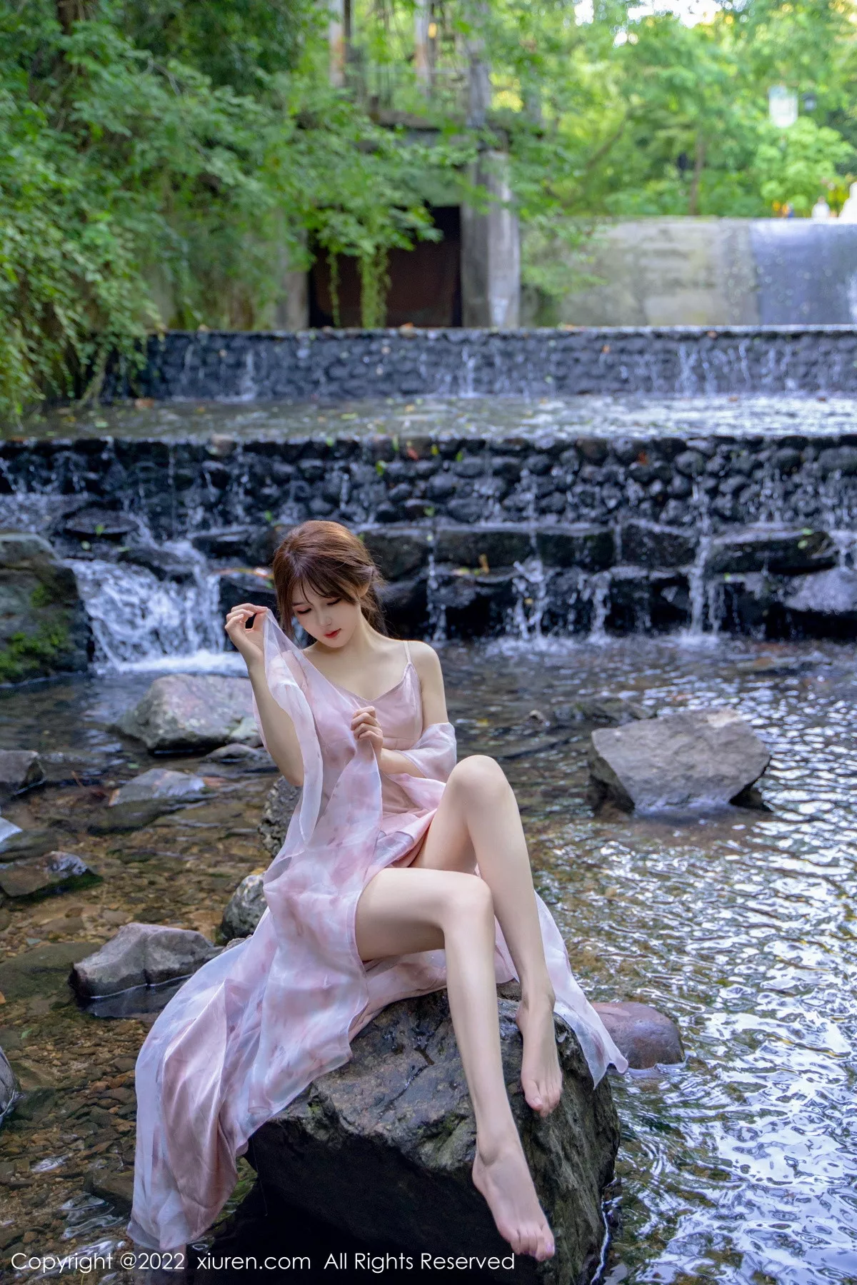 [XiuRen秀人网]第5690期婠婠么写真 photo 1-16