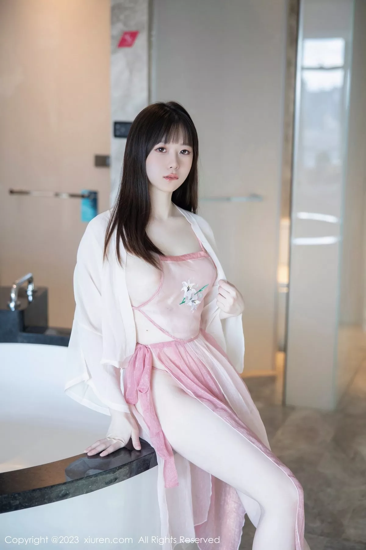 [XiuRen秀人网]第6926期林悠悠写真 photo 1-3