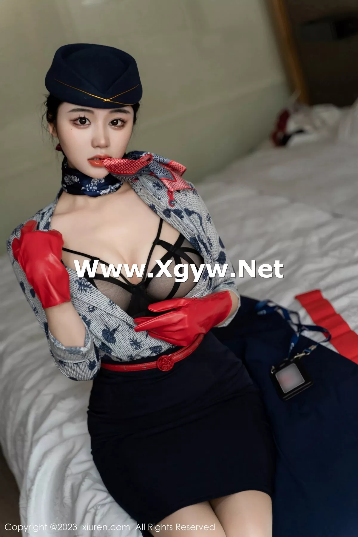 [XiuRen秀人网]第6790期汐汐爱吃草莓写真 photo 1-17