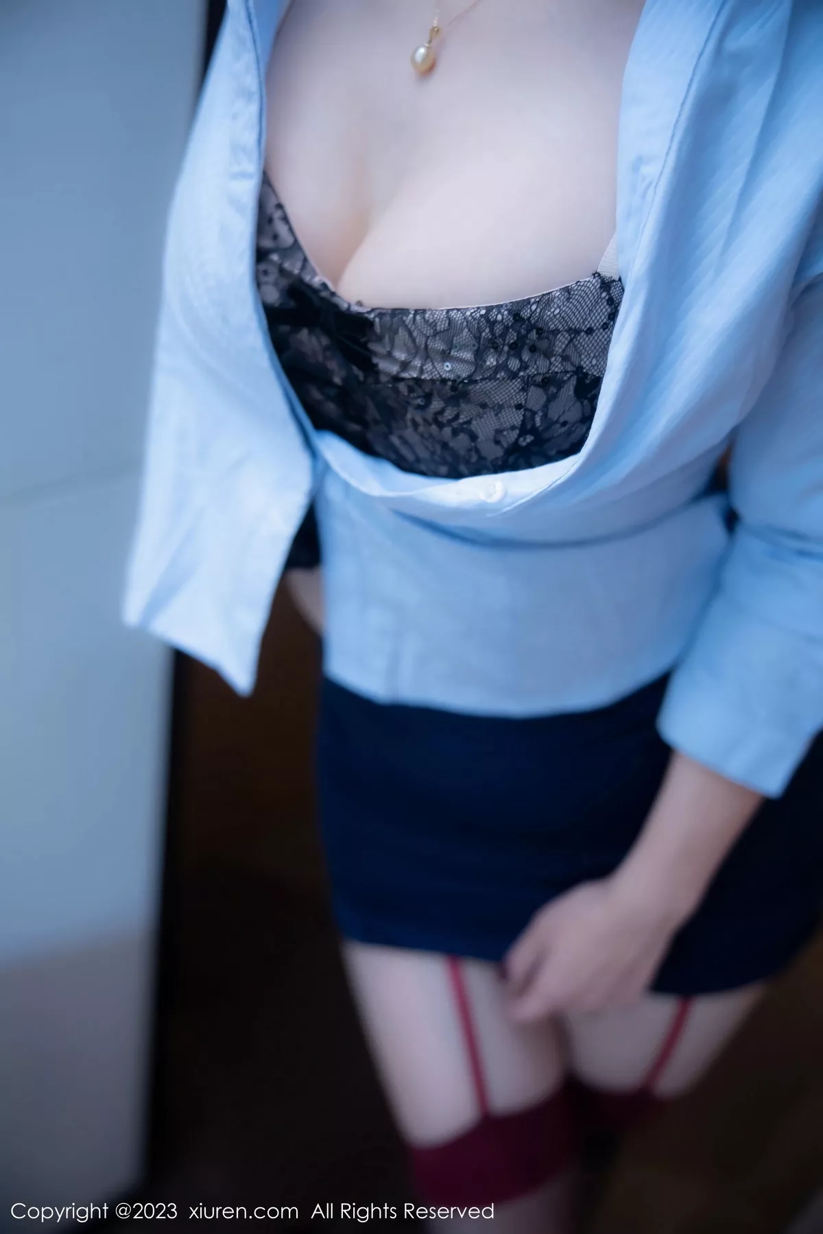 [XiuRen秀人网]第7313期大美妞儿写真 photo 1-9