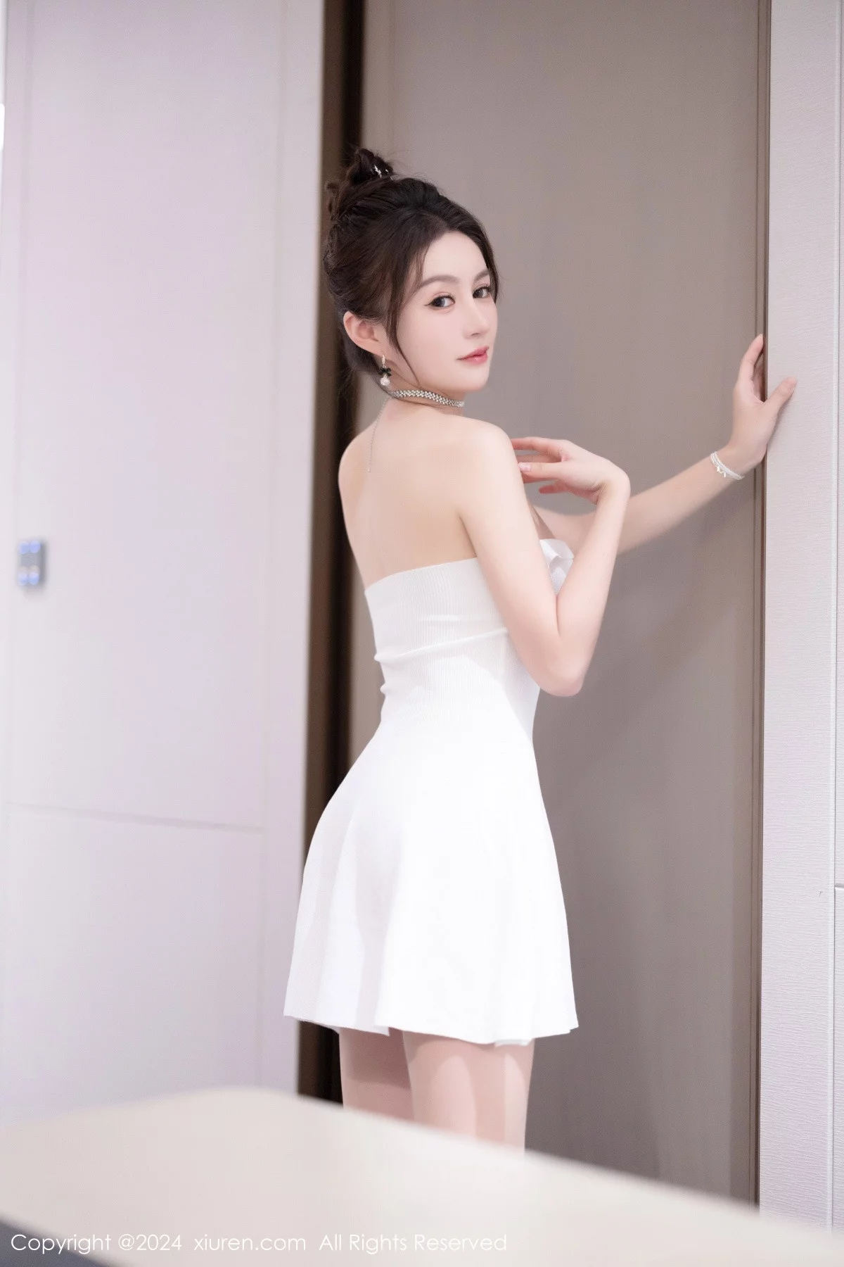 [XiuRen秀人网]第7927期唐宁宁写真 photo 1-2