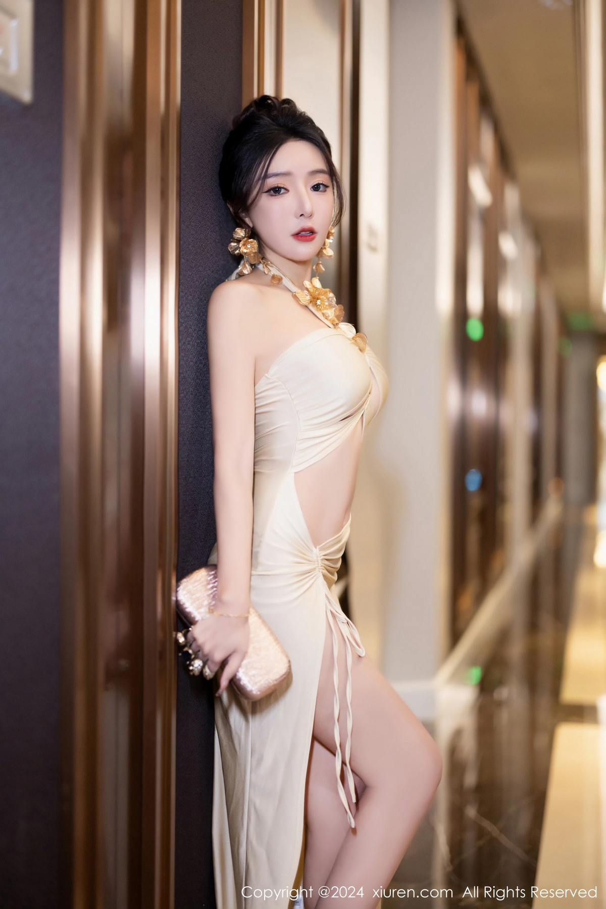 [XiuRen秀人网]第7991期王馨瑶写真 photo 1-4