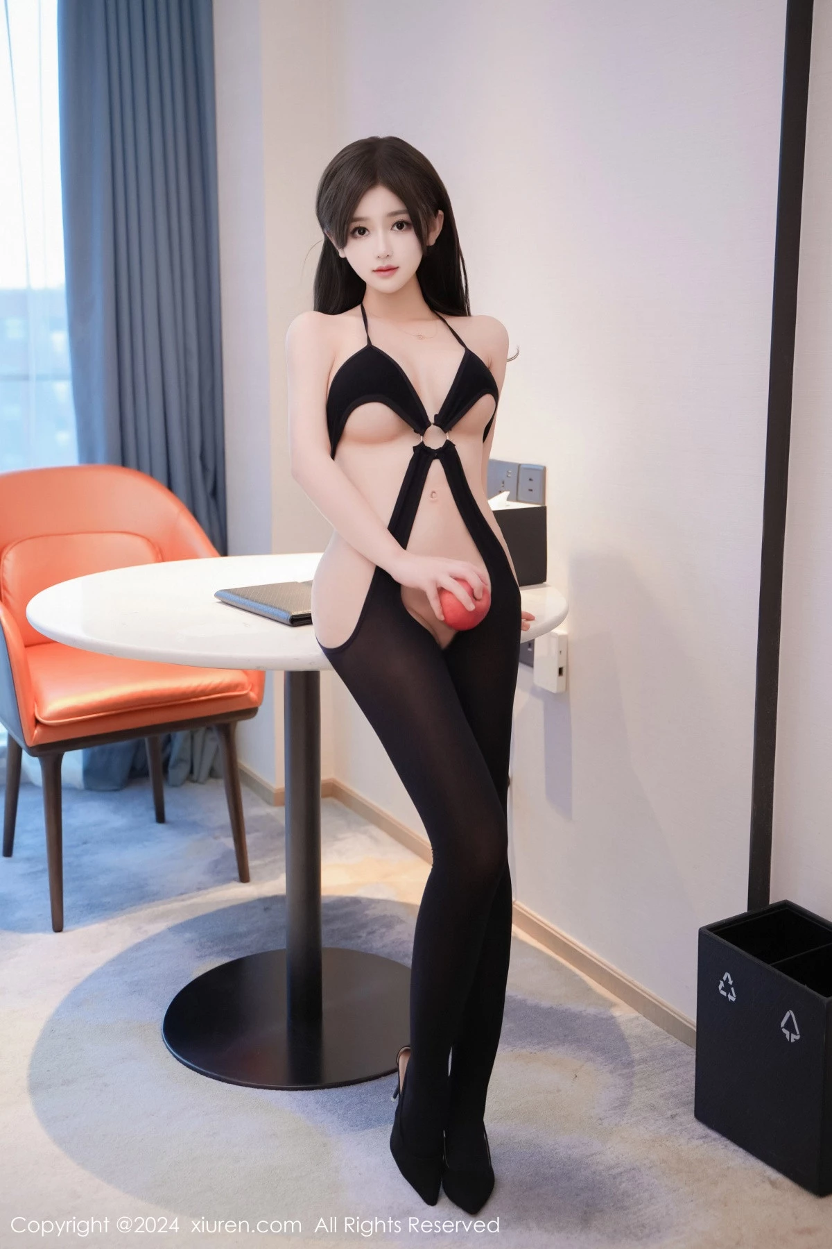 [XiuRen秀人网]第8172期奶茶味的包子写真 photo 1-5