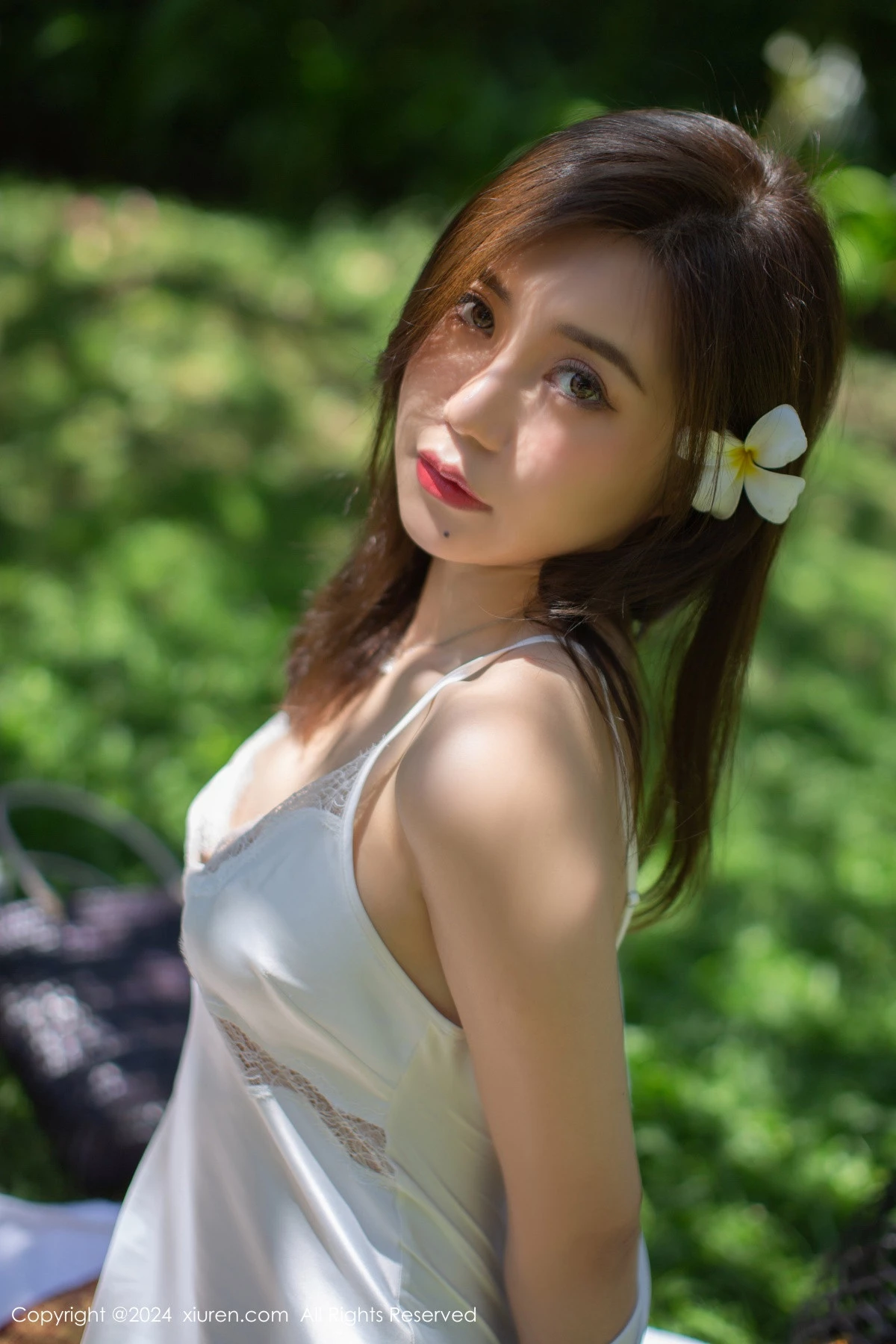 [XiuRen秀人网]第8256期绮里嘉写真 photo 1-8