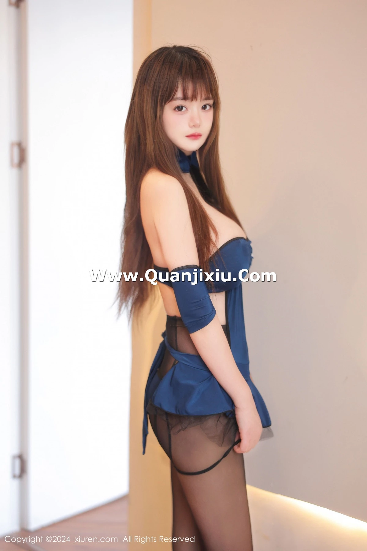 [XiuRen秀人网]第8304期陈柒柒写真 photo 1-4