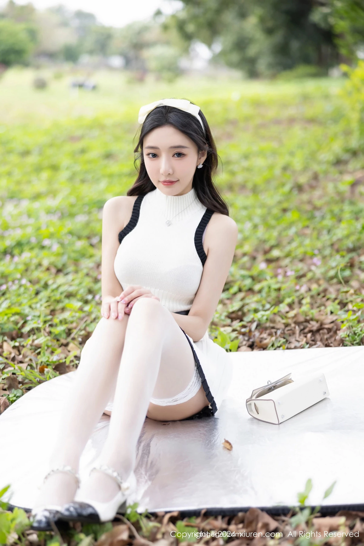 [XiuRen秀人网]第8334期王馨瑶写真 photo 1-9