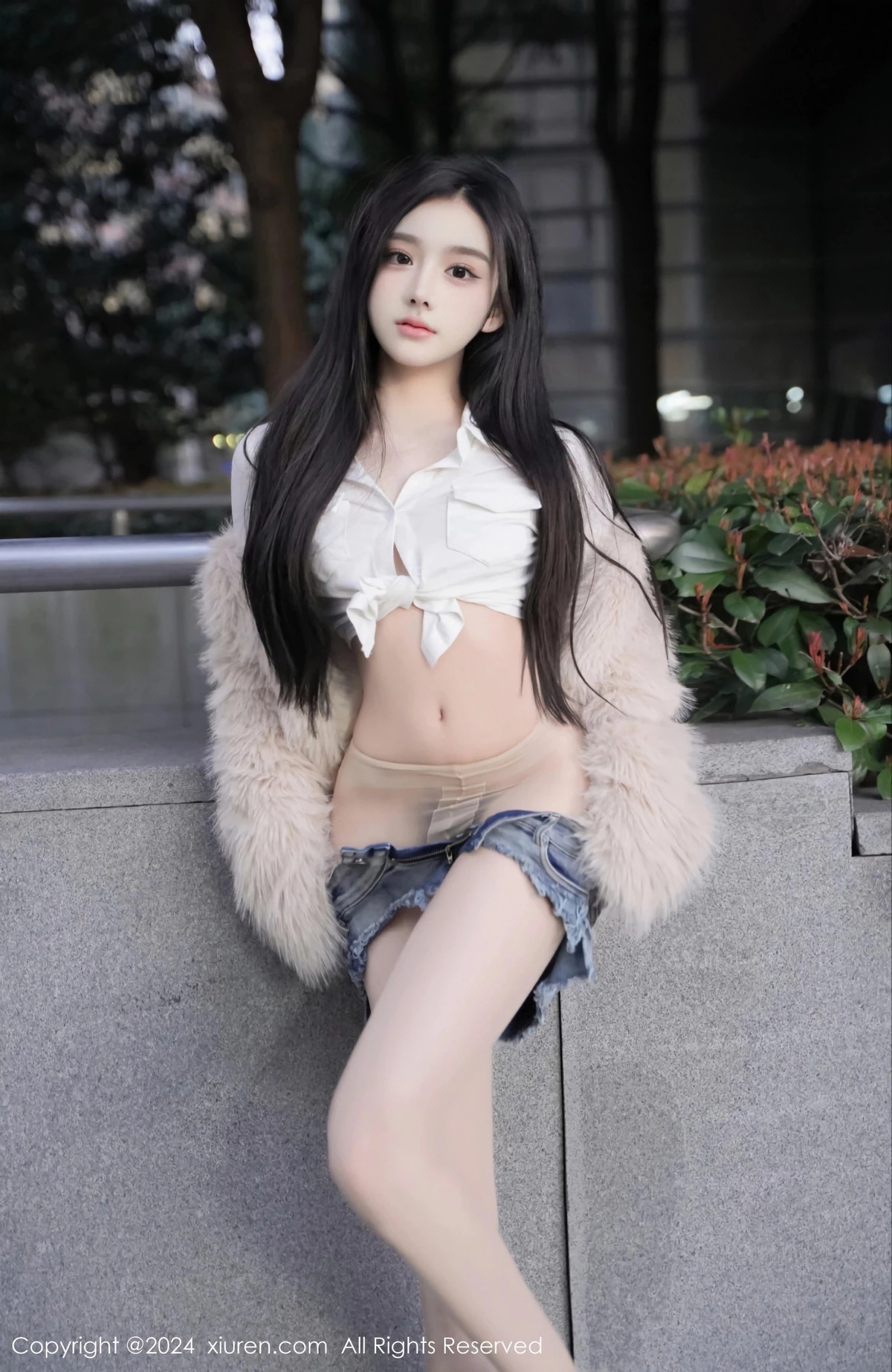 [XiuRen秀人网]第8261期龙雪儿写真 photo 1-16