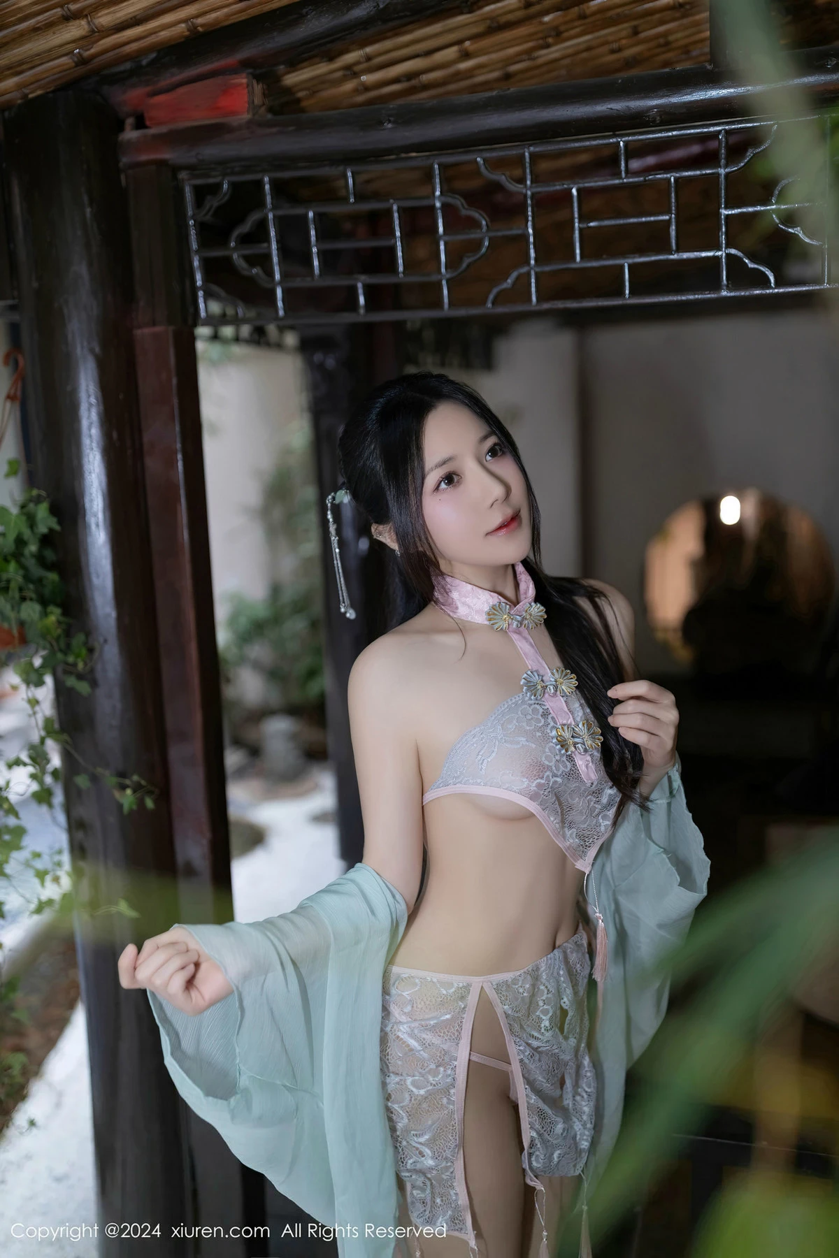 [XiuRen秀人网]第8428期鱼子酱写真 photo 1-2