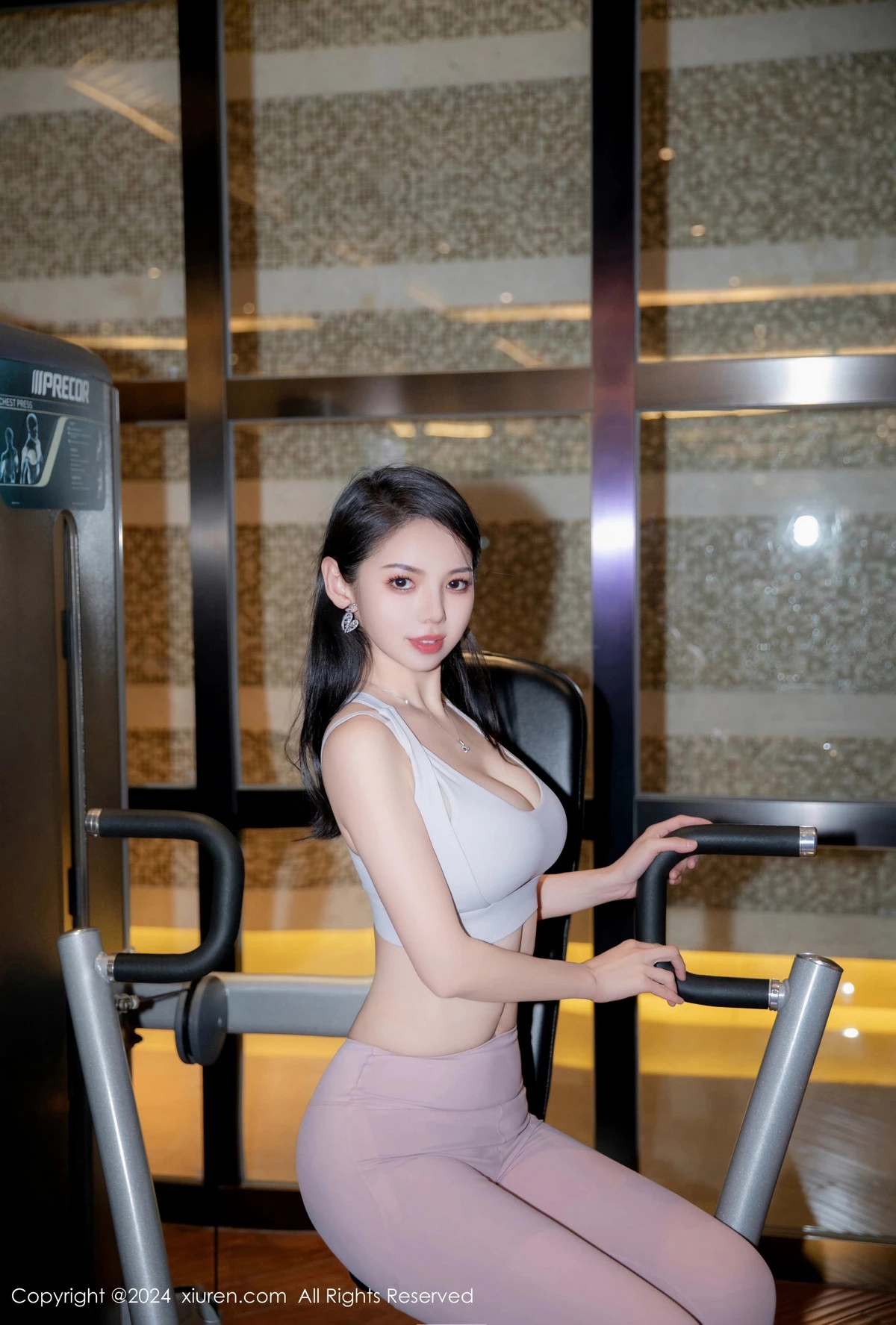 [XiuRen秀人网]第8533期大美妞儿写真 photo 1-5