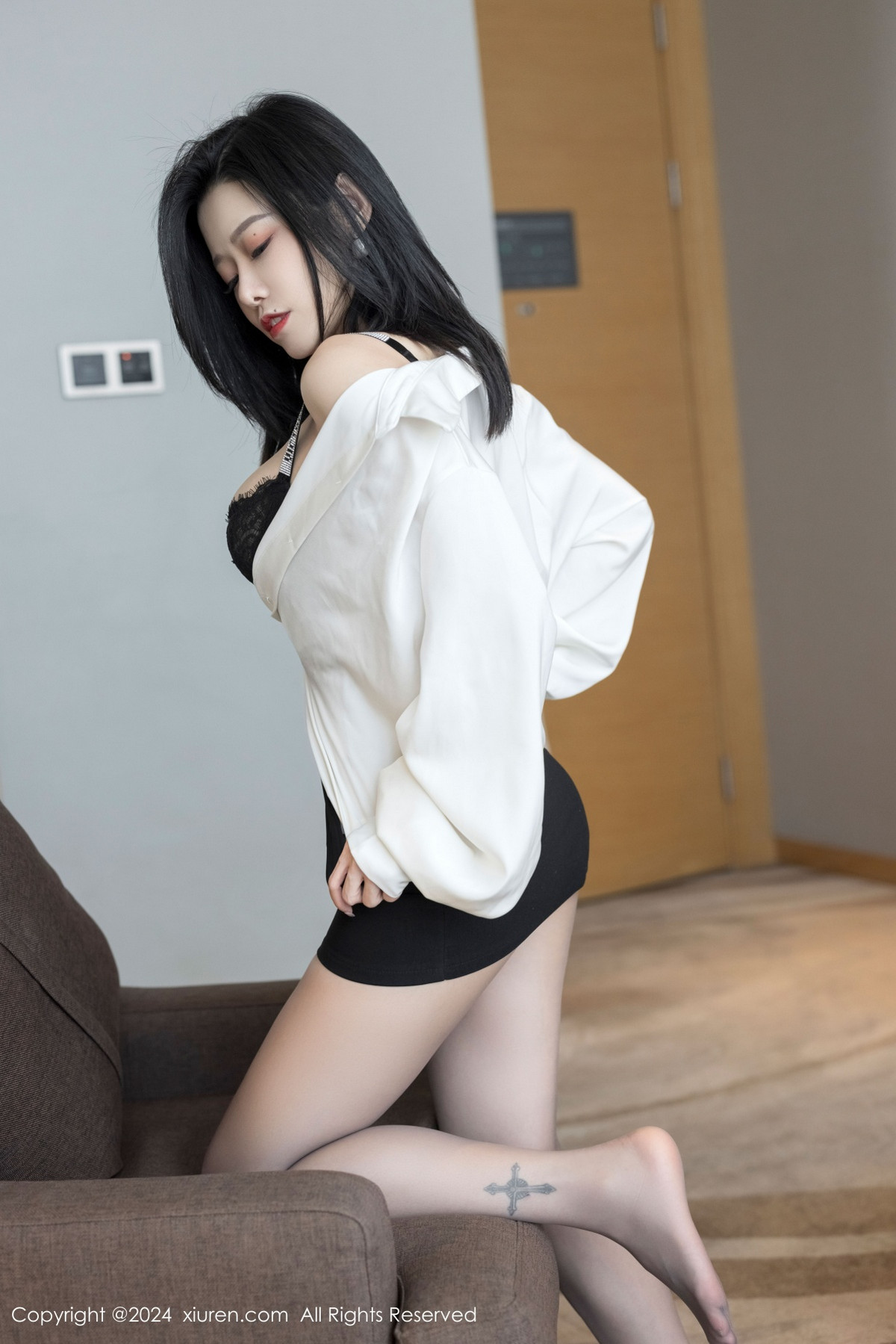 [XiuRen秀人网]第9329期本能写真 photo 1-17