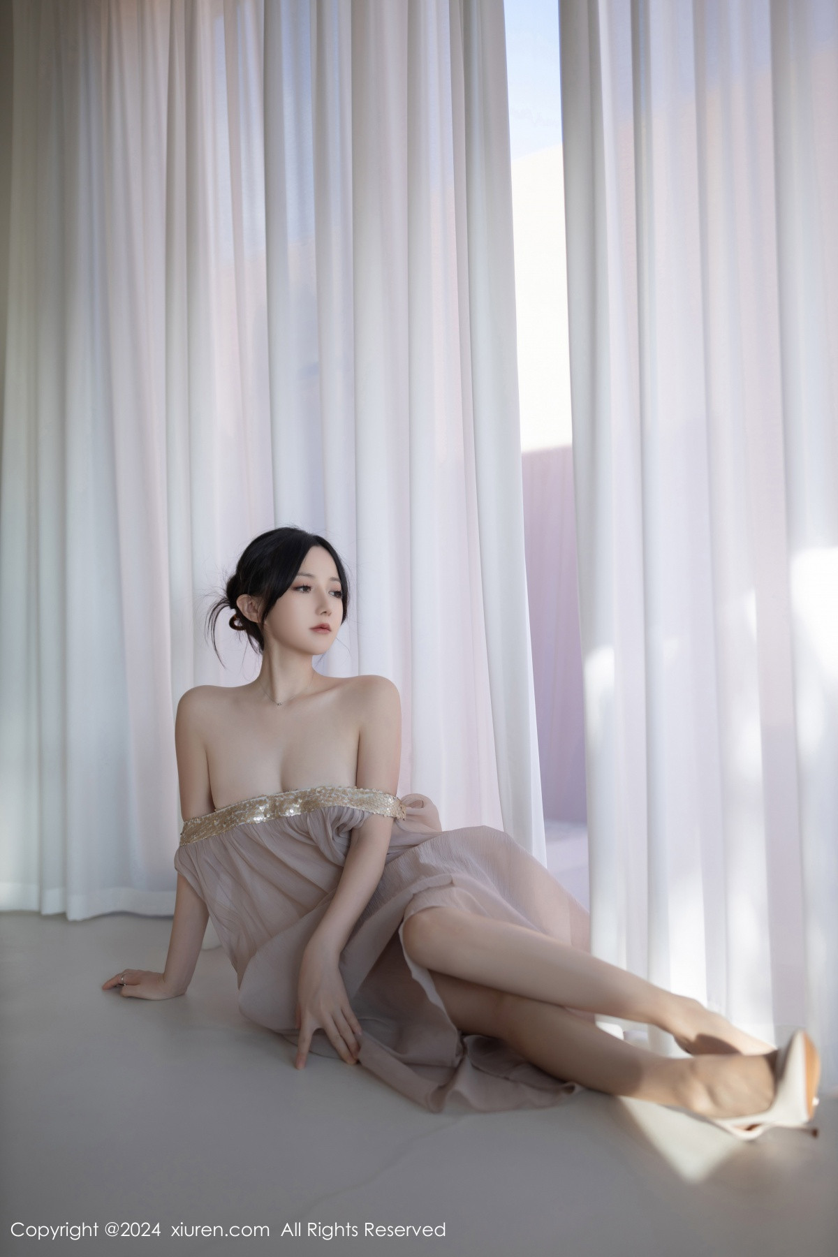 [XiuRen秀人网]第9492期鱼子酱写真 photo 4-5