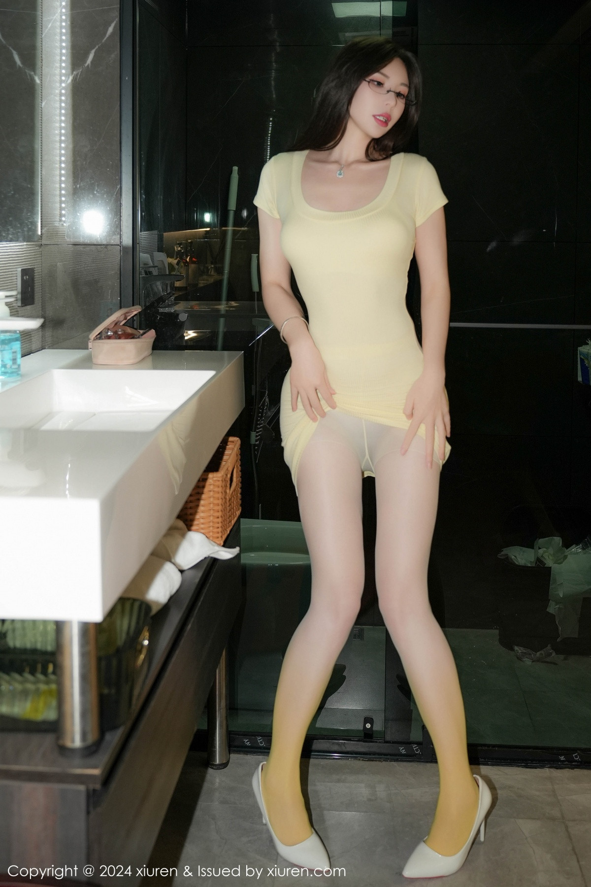 [XiuRen秀人网]第9495期曼柔写真 photo 1-13