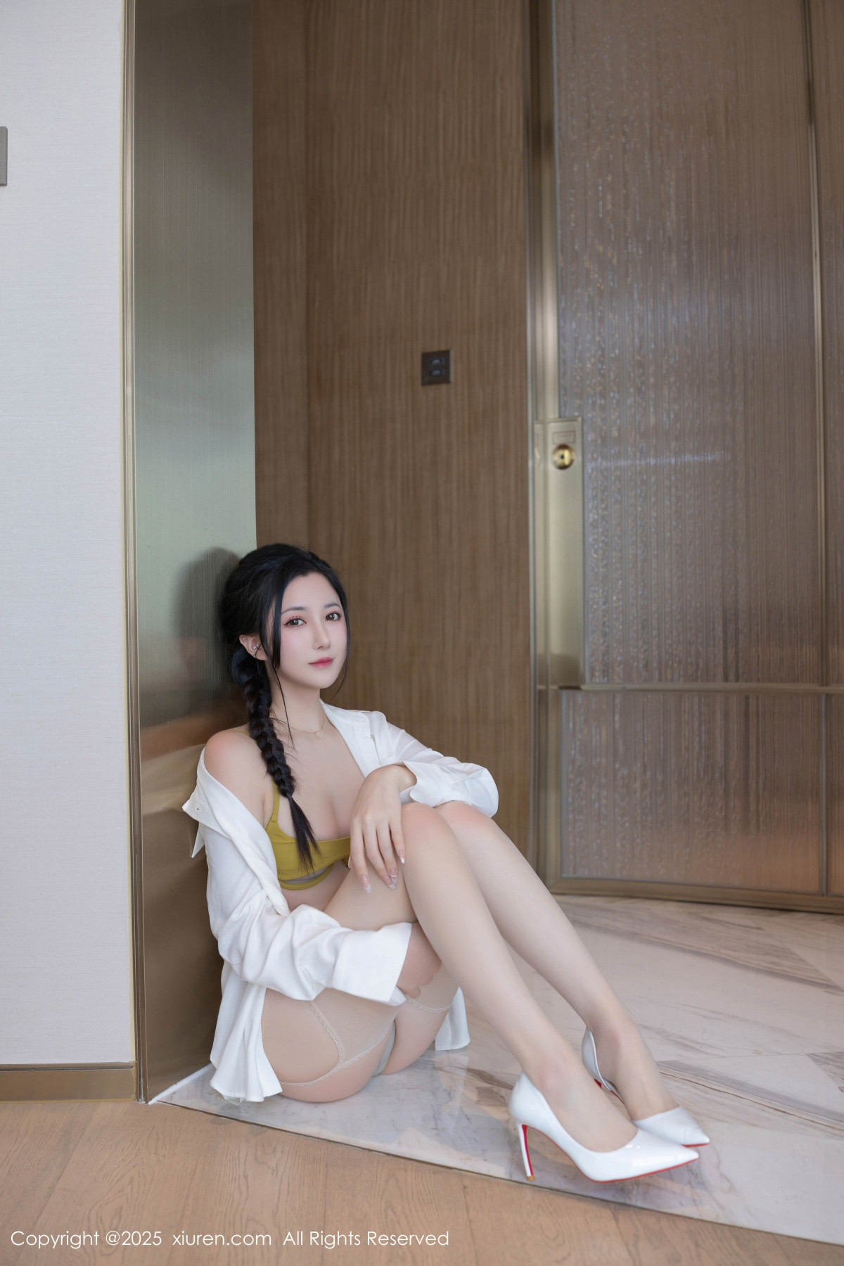 [XiuRen秀人网]第9709期鱼子酱写真 photo 1-2