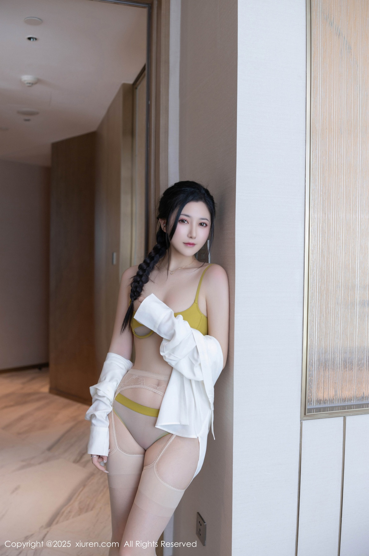 [XiuRen秀人网]第9709期鱼子酱写真 photo 1-12