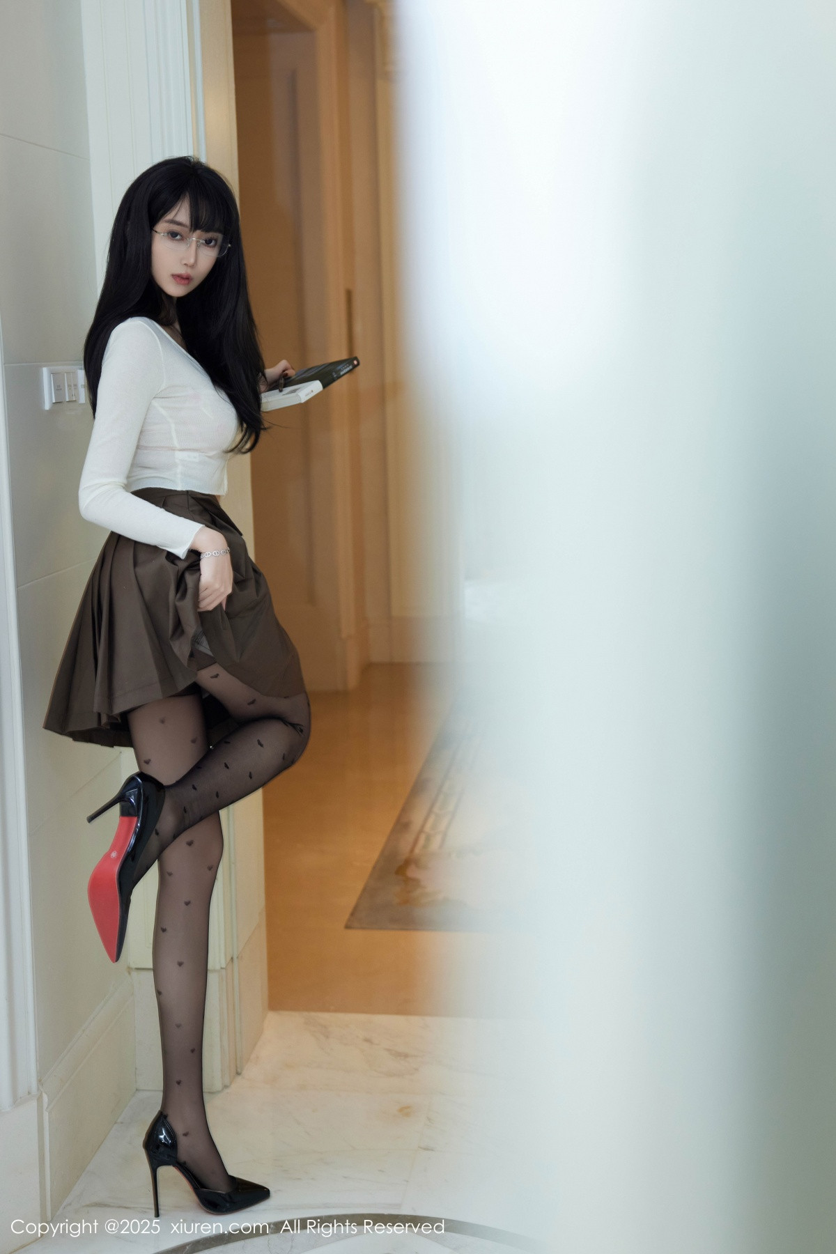 [XiuRen秀人网]第9737期玥儿玥写真 photo 1-14