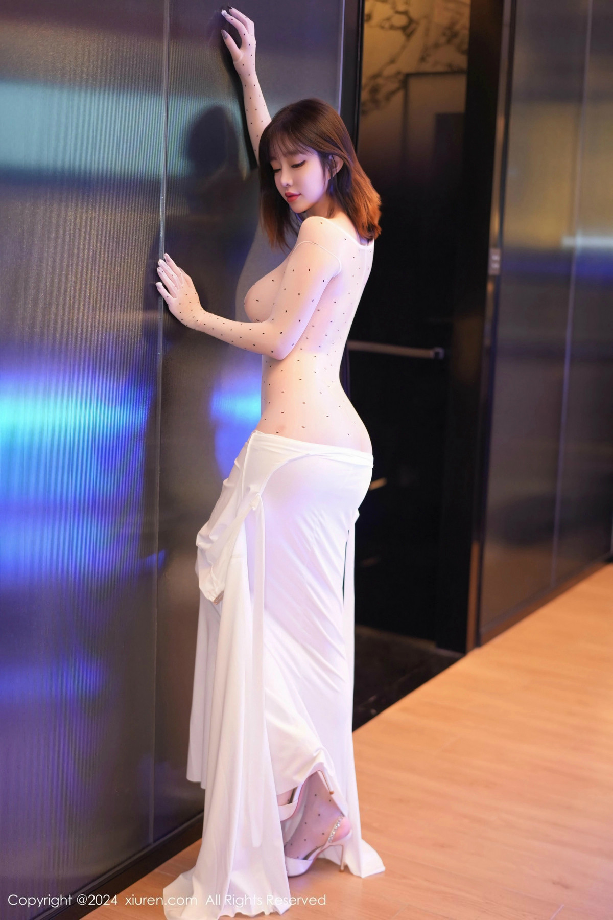 [XiuRen秀人网]第9629期王雨纯写真 photo 1-16