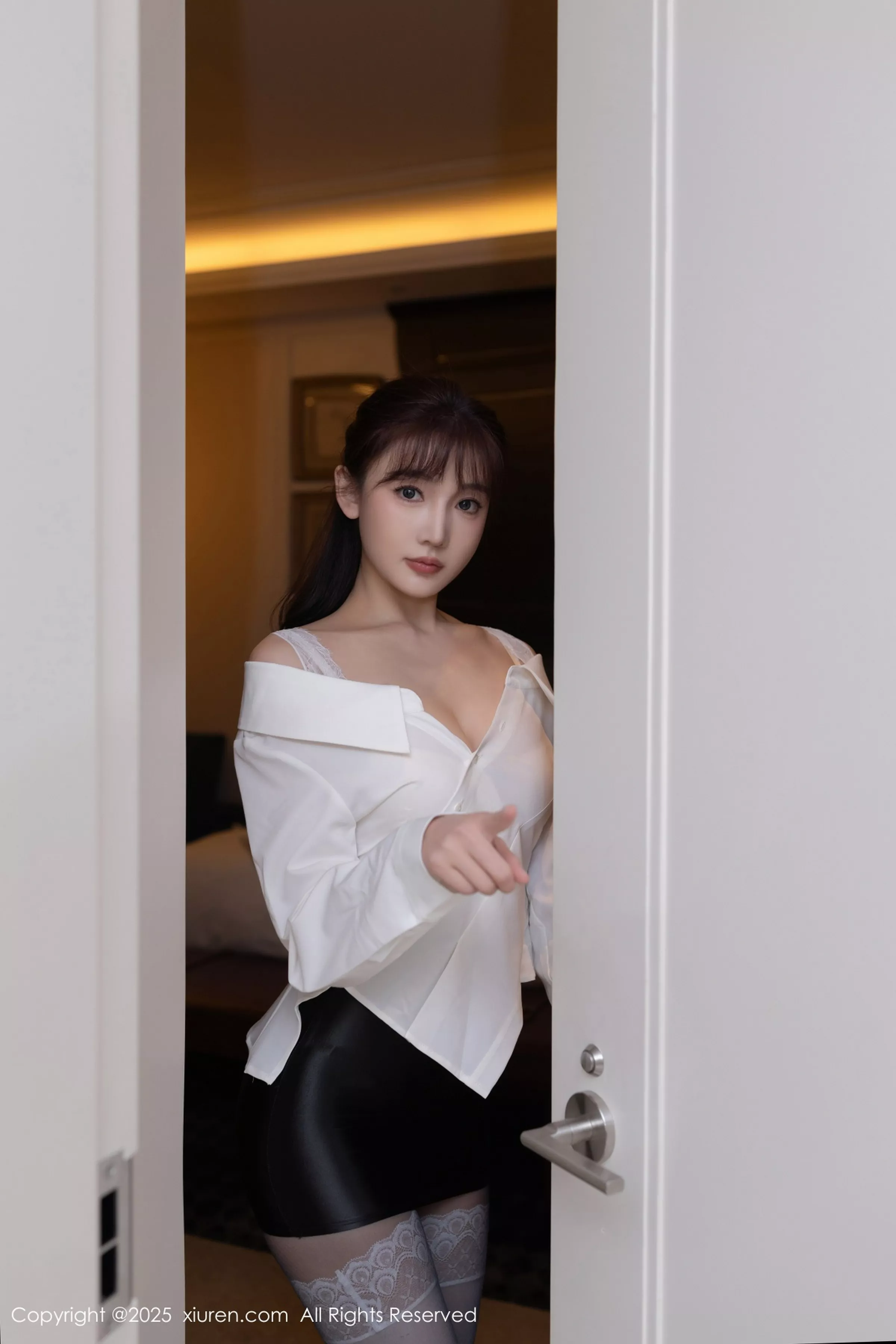 [XiuRen秀人网]第10166期陆萱萱写真 photo 1-9