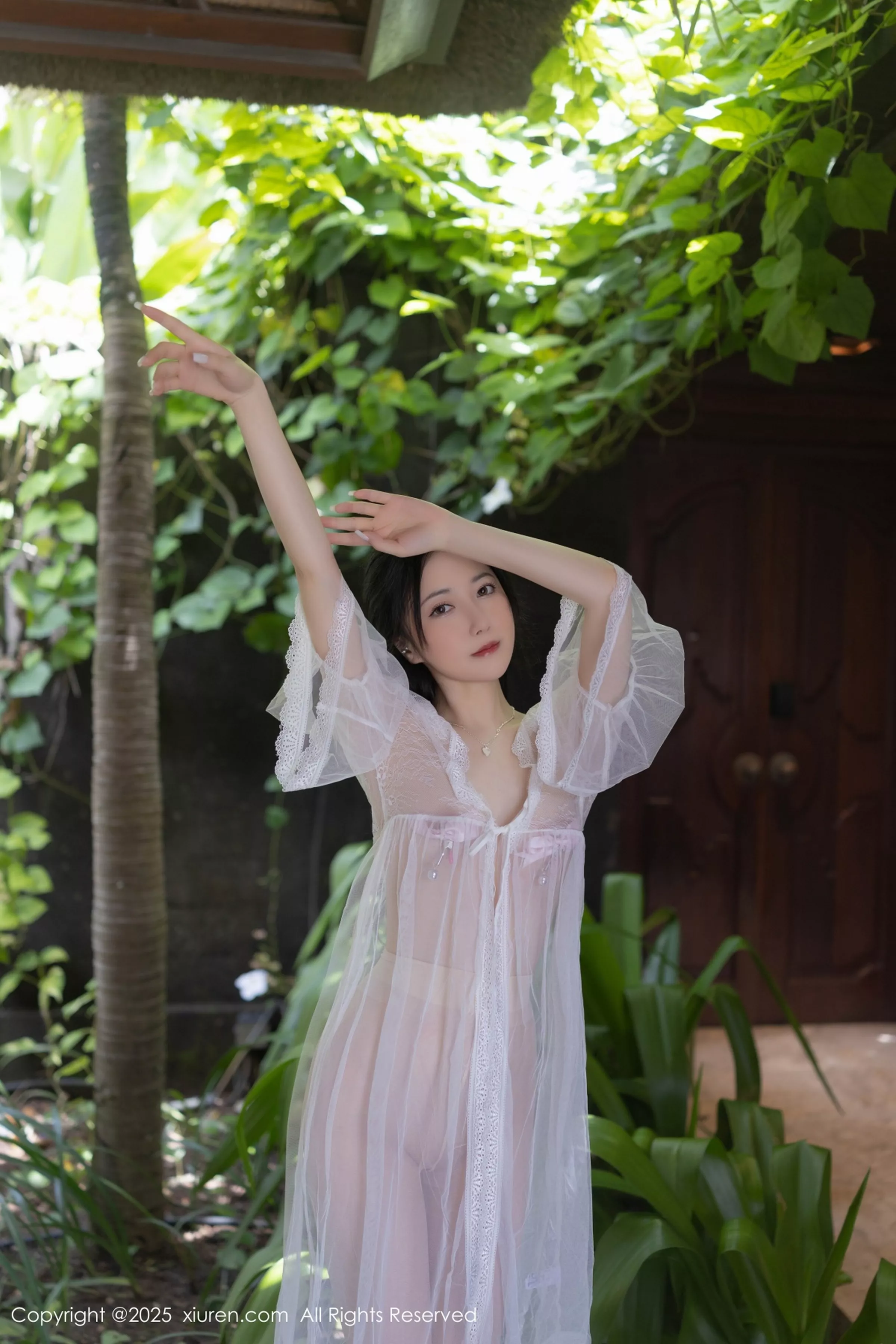 [XiuRen秀人网]第10173期鱼子酱写真 photo 1-5