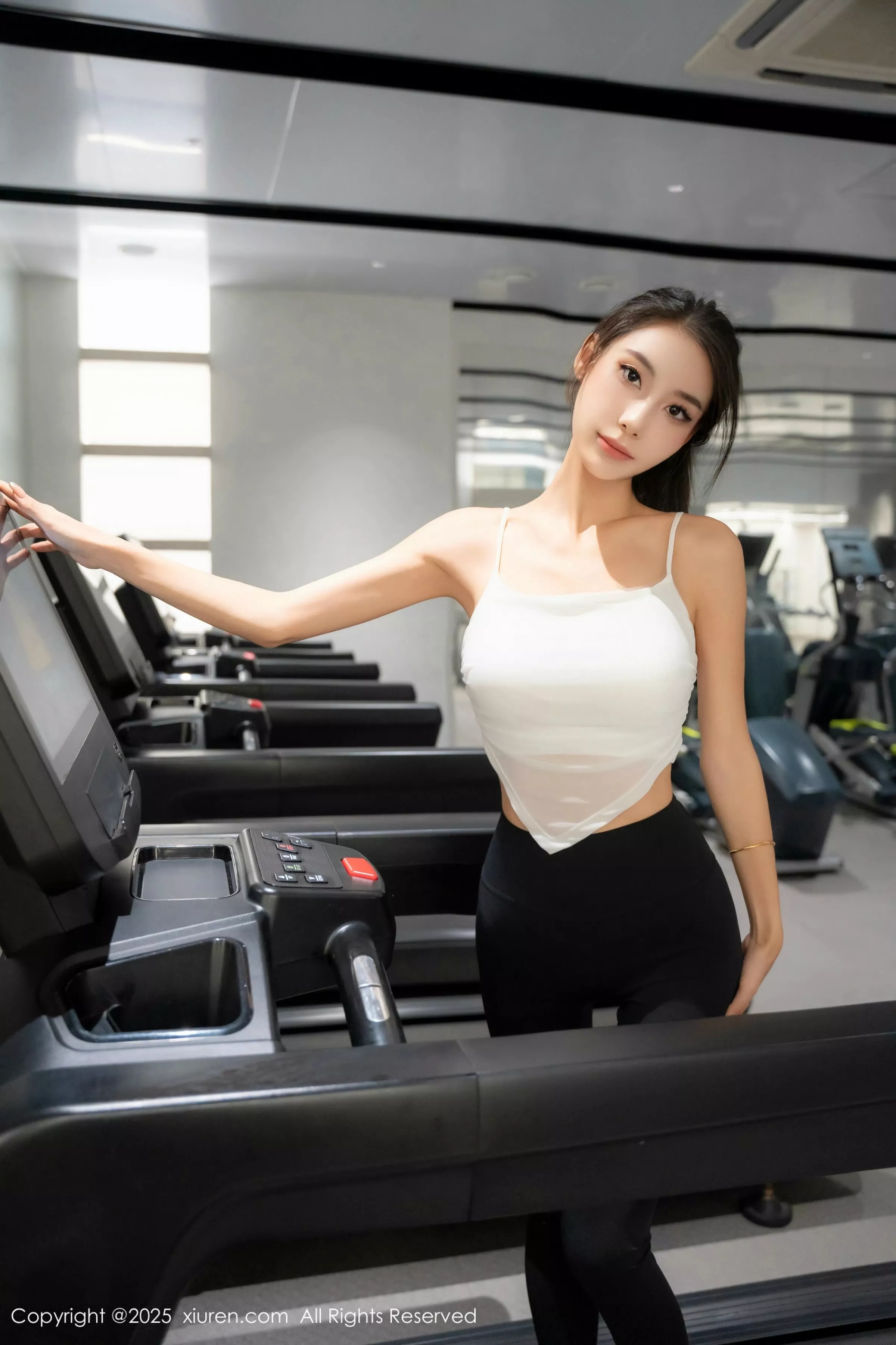 [XiuRen秀人网]第10239期Lingyu69写真 photo 1-10