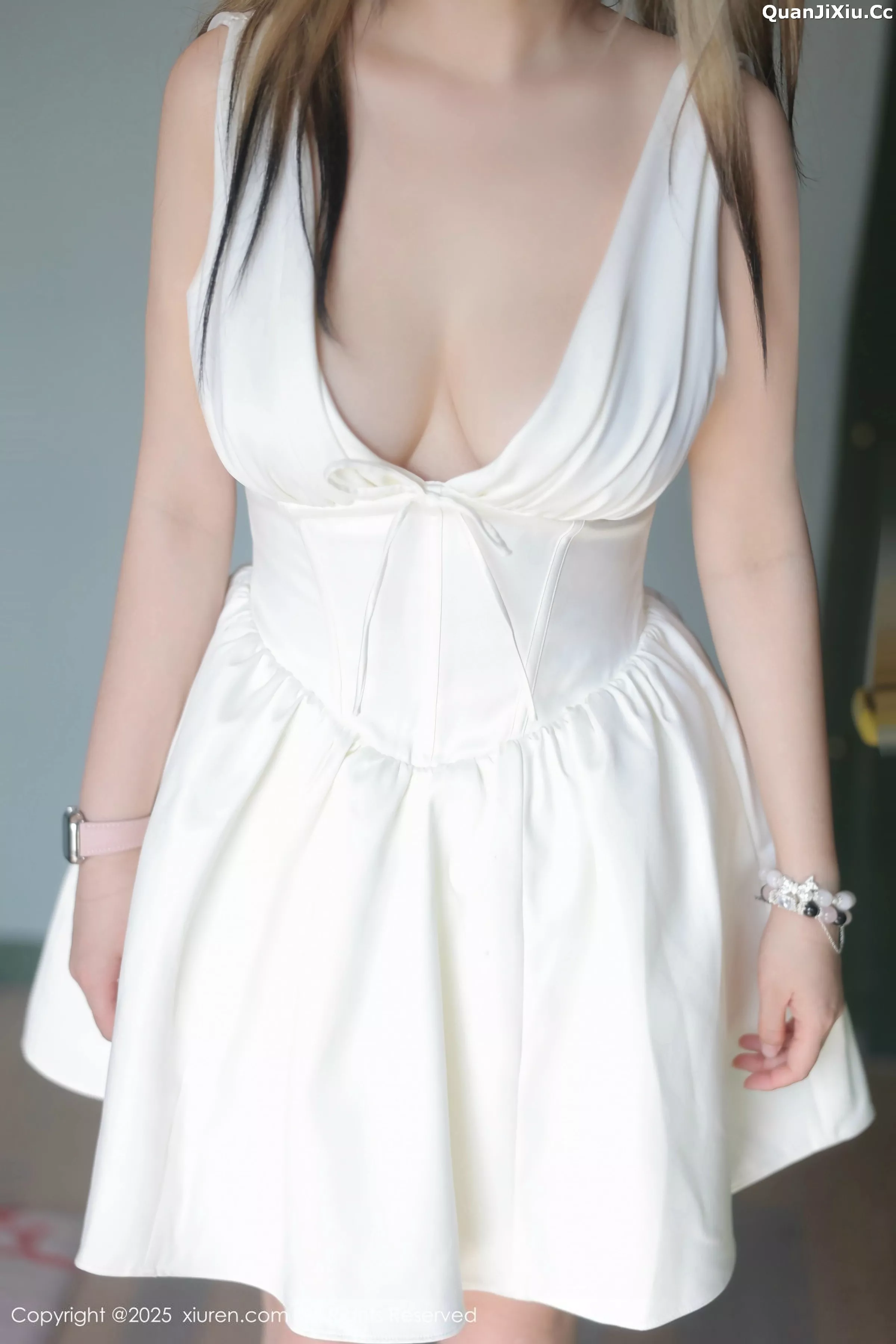 [XiuRen秀人网]第10262期诺诺Hsu写真 photo 1-9