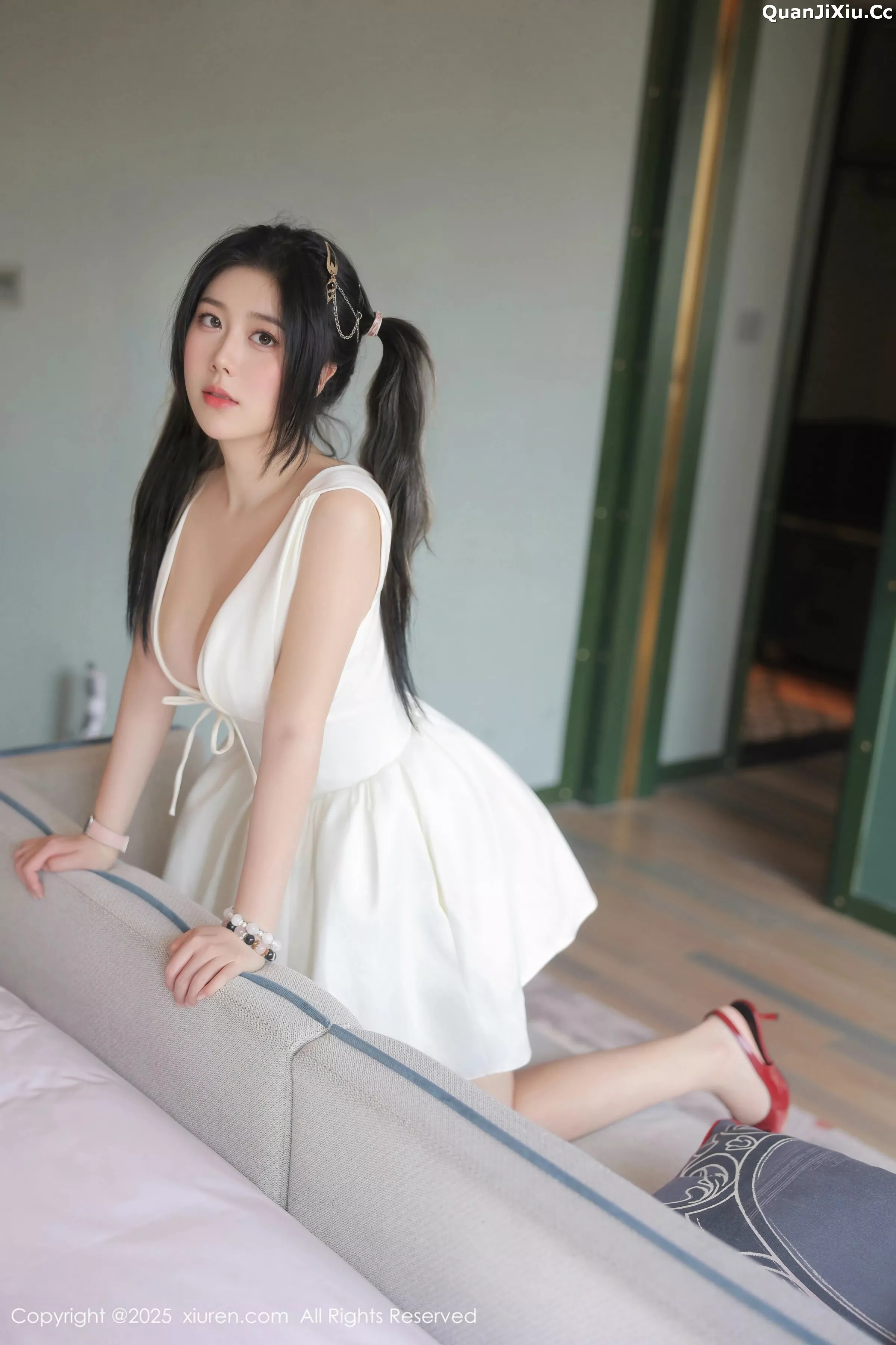 [XiuRen秀人网]第10262期诺诺Hsu写真 photo 1-6