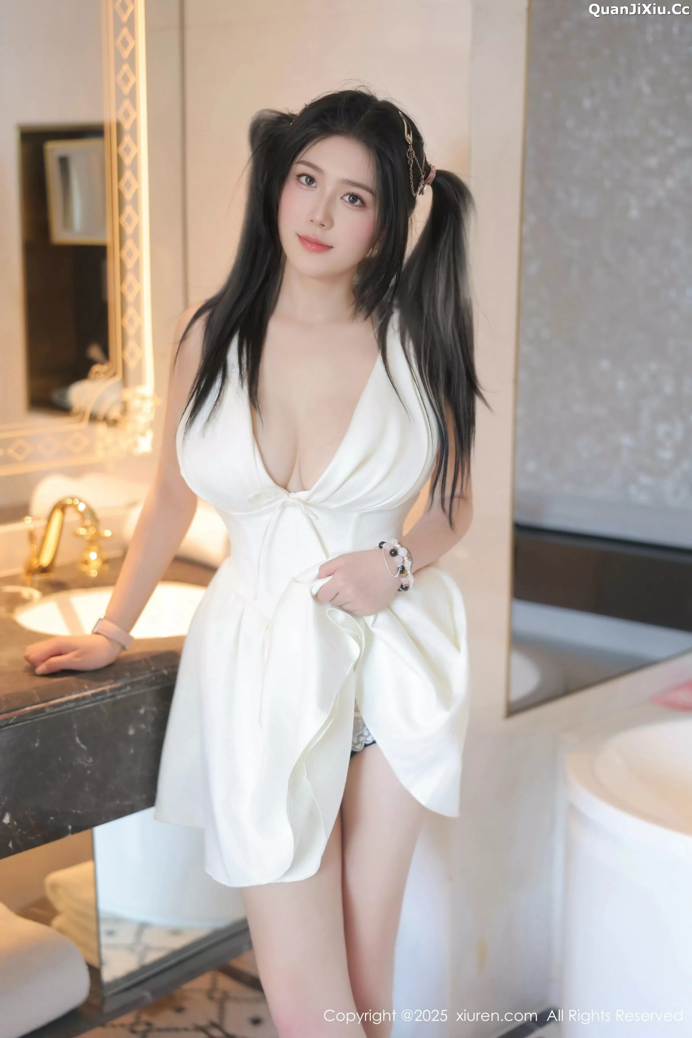 [XiuRen秀人网]第10262期诺诺Hsu写真 photo 1-3