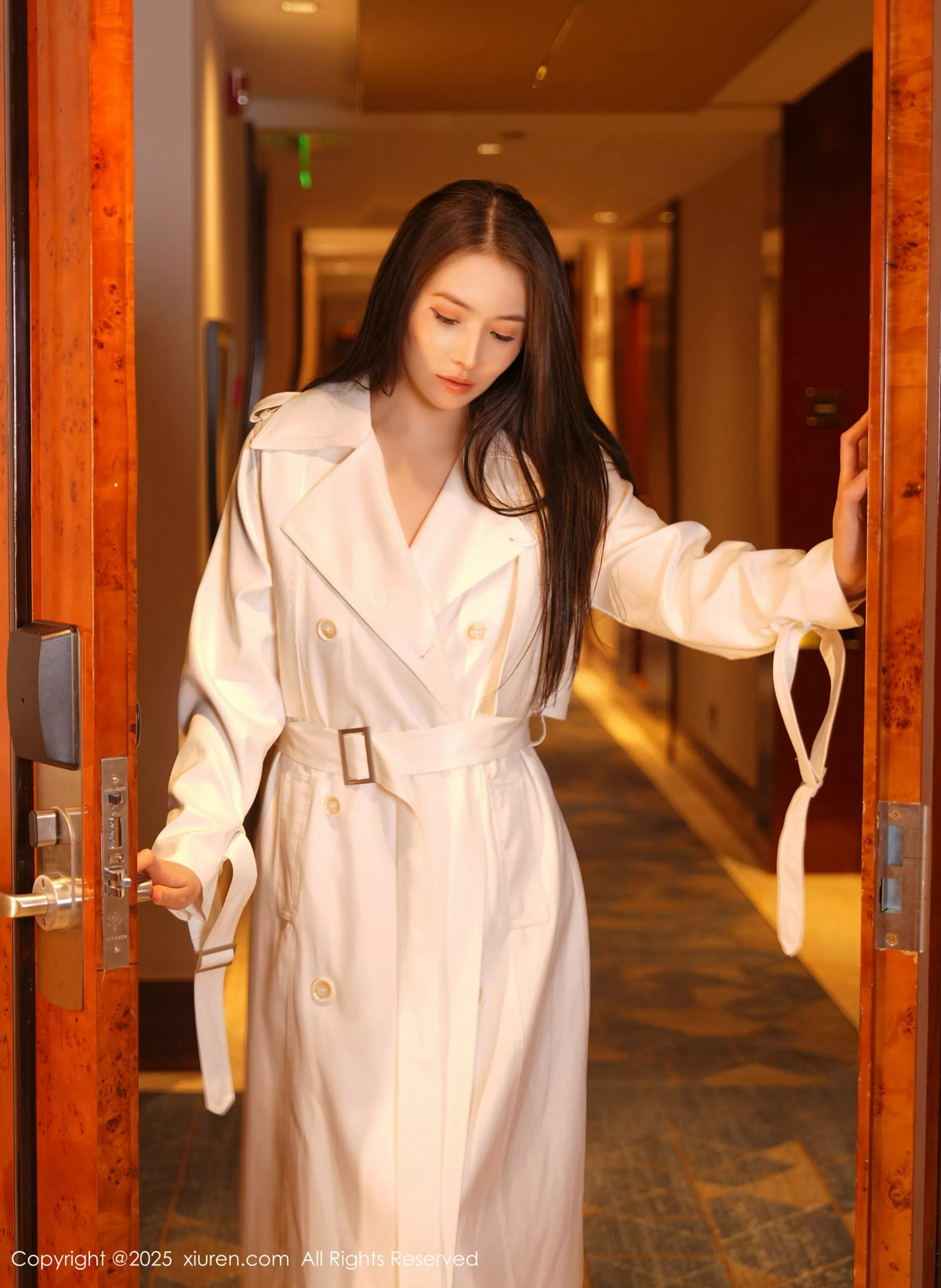 [XiuRen秀人网]第10174期娅轩写真 photo 1-5