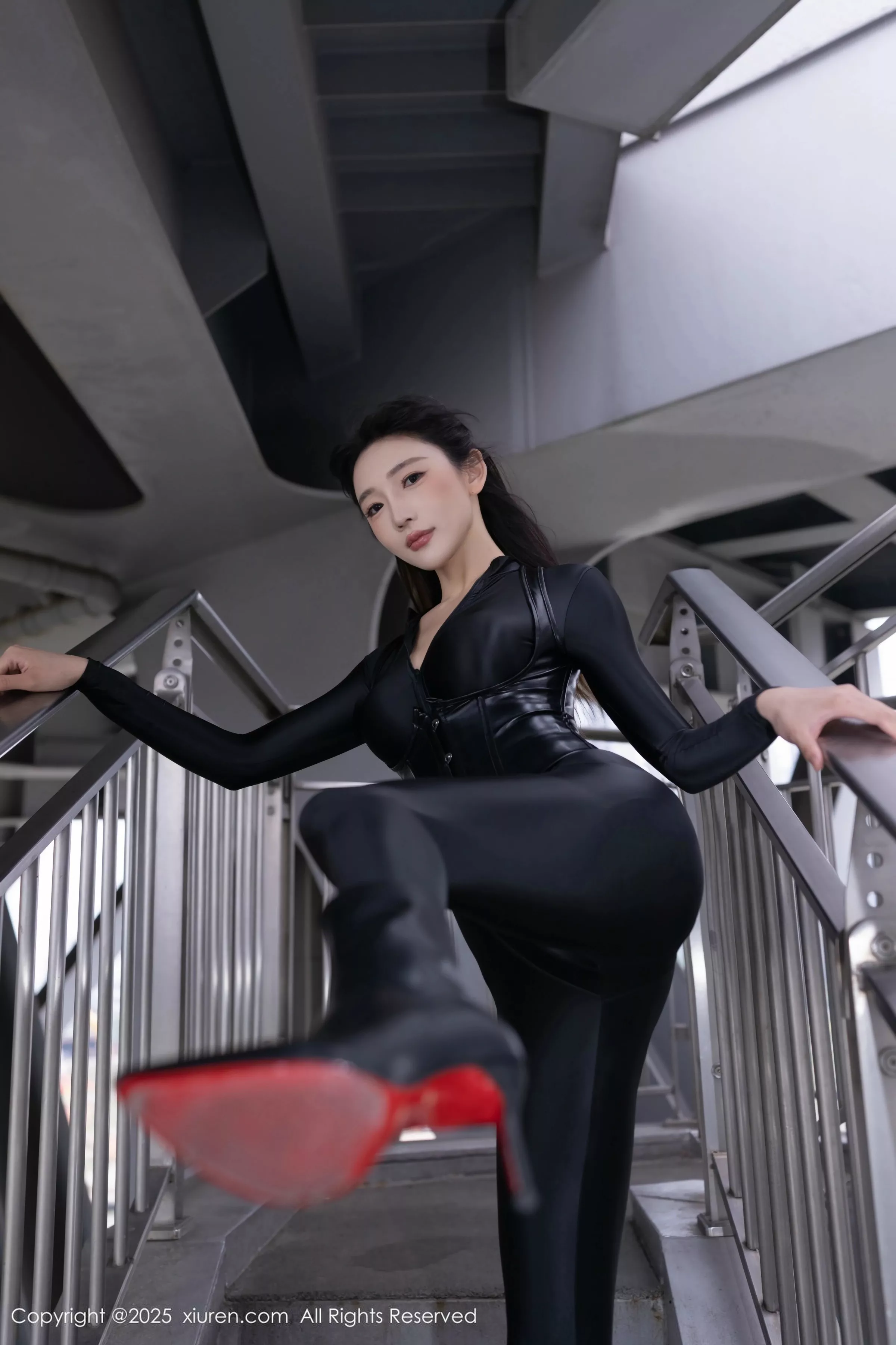[XiuRen秀人网]第10404期陆萱萱写真 photo 1-4