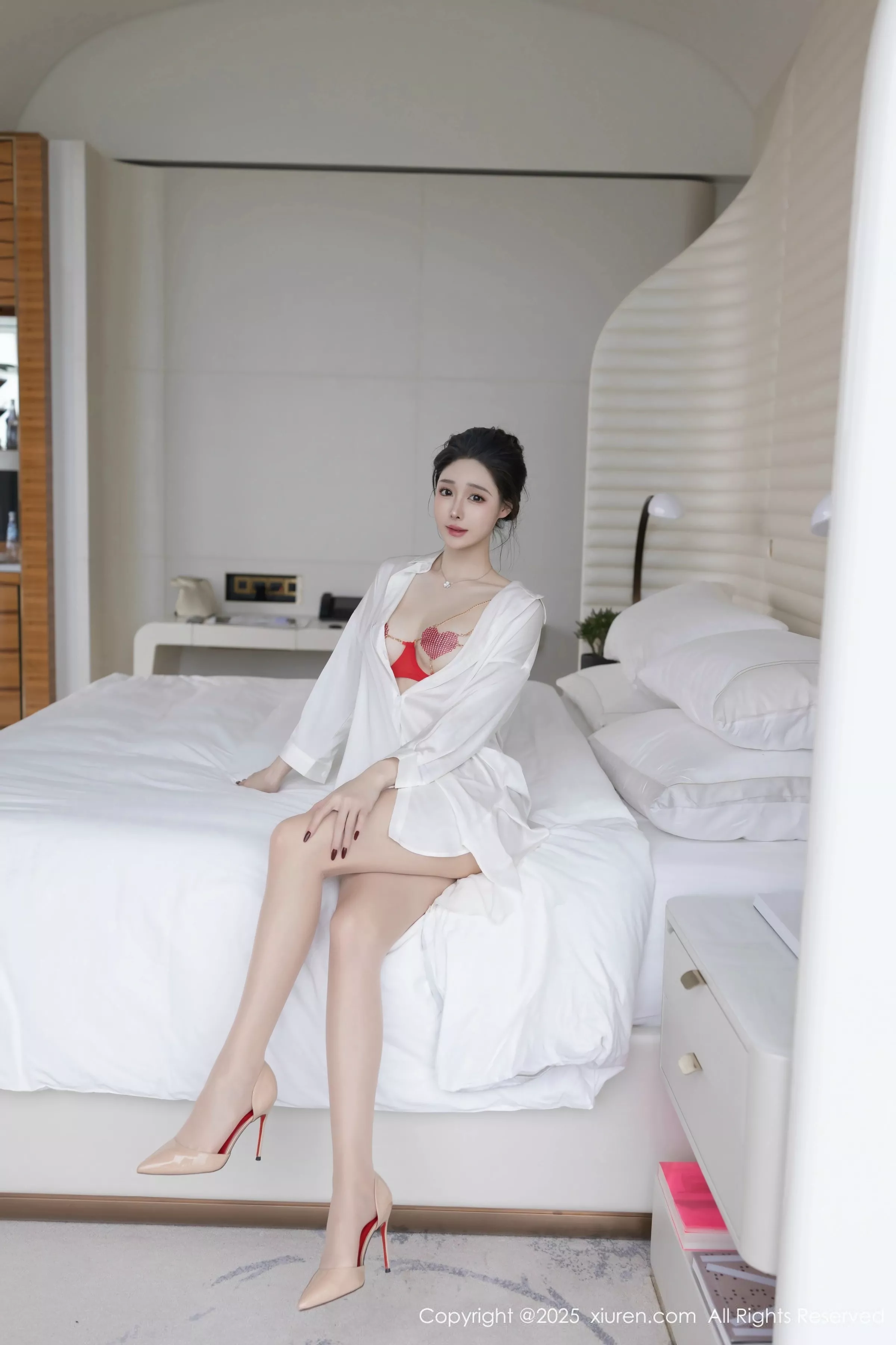 [XiuRen秀人网]第10411期小逗逗写真 photo 1-15