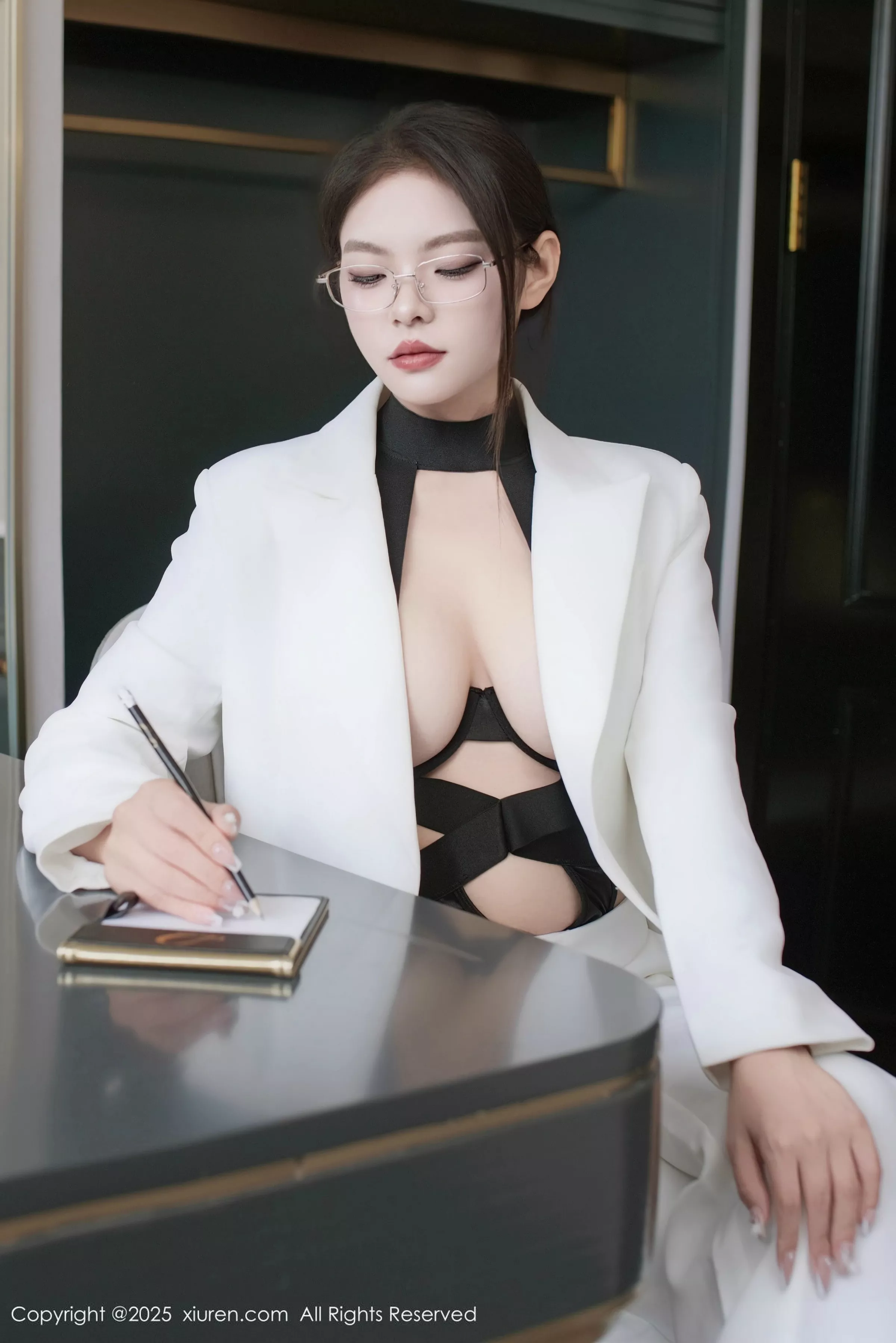 [XiuRen秀人网]第10464期冬安写真 photo 1-5