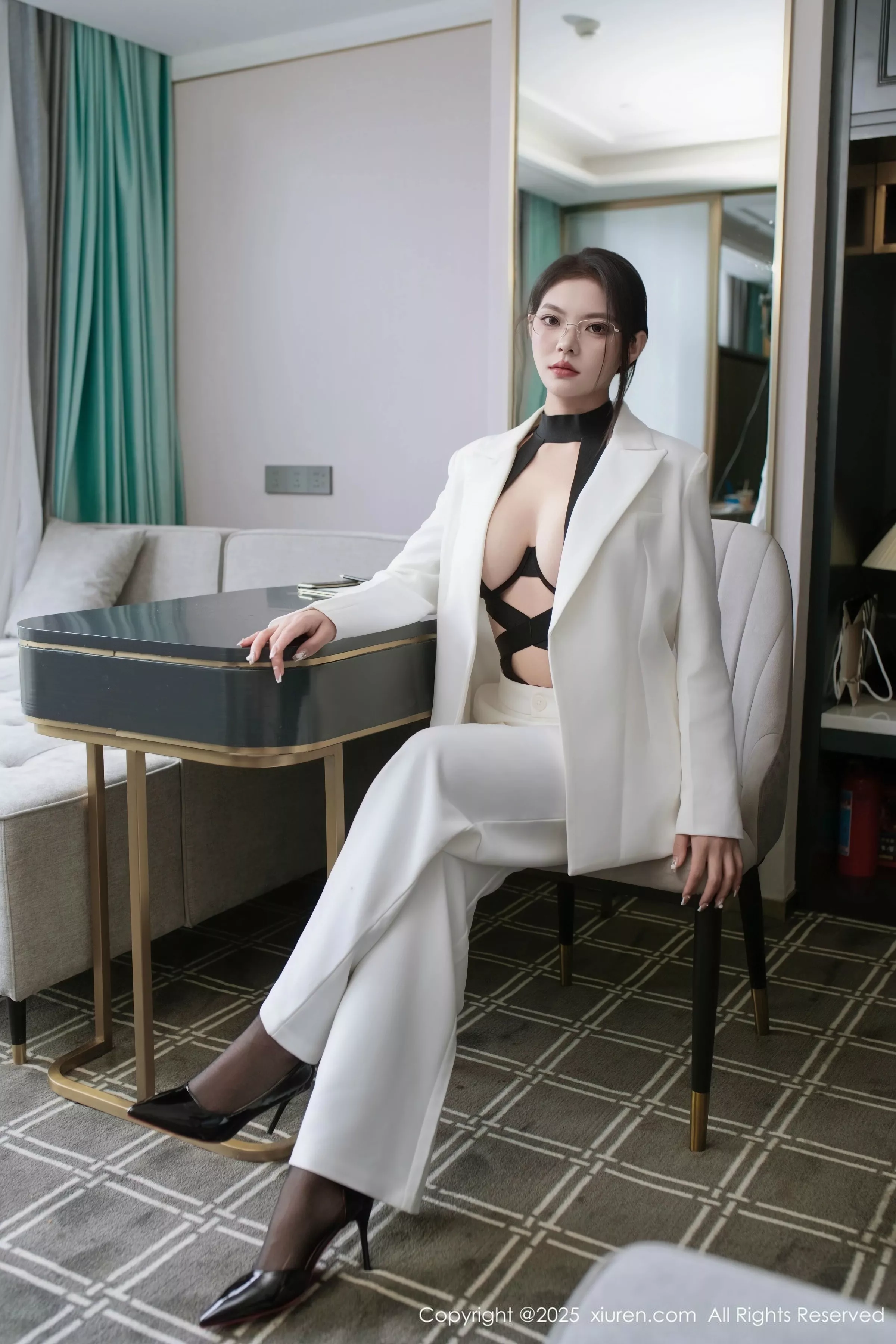 [XiuRen秀人网]第10464期冬安写真 photo 1-3