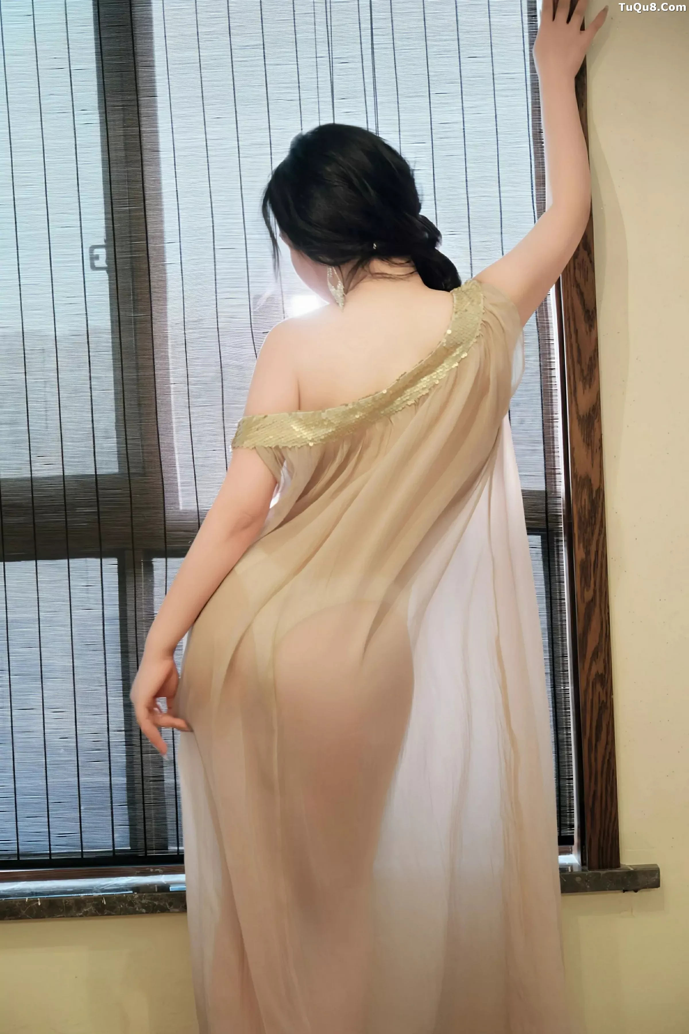 [XiuRen秀人网]第10500期麦田写真 photo 1-8