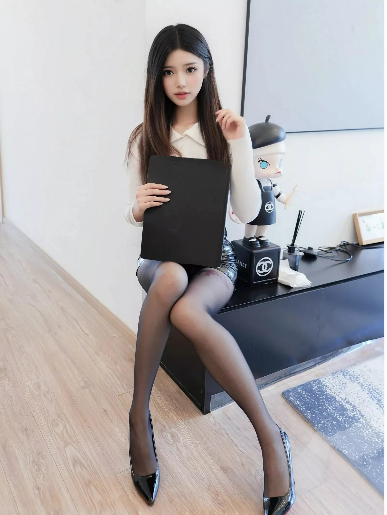 [XiuRen秀人网]第10515期琉璃ww写真 photo 1-8