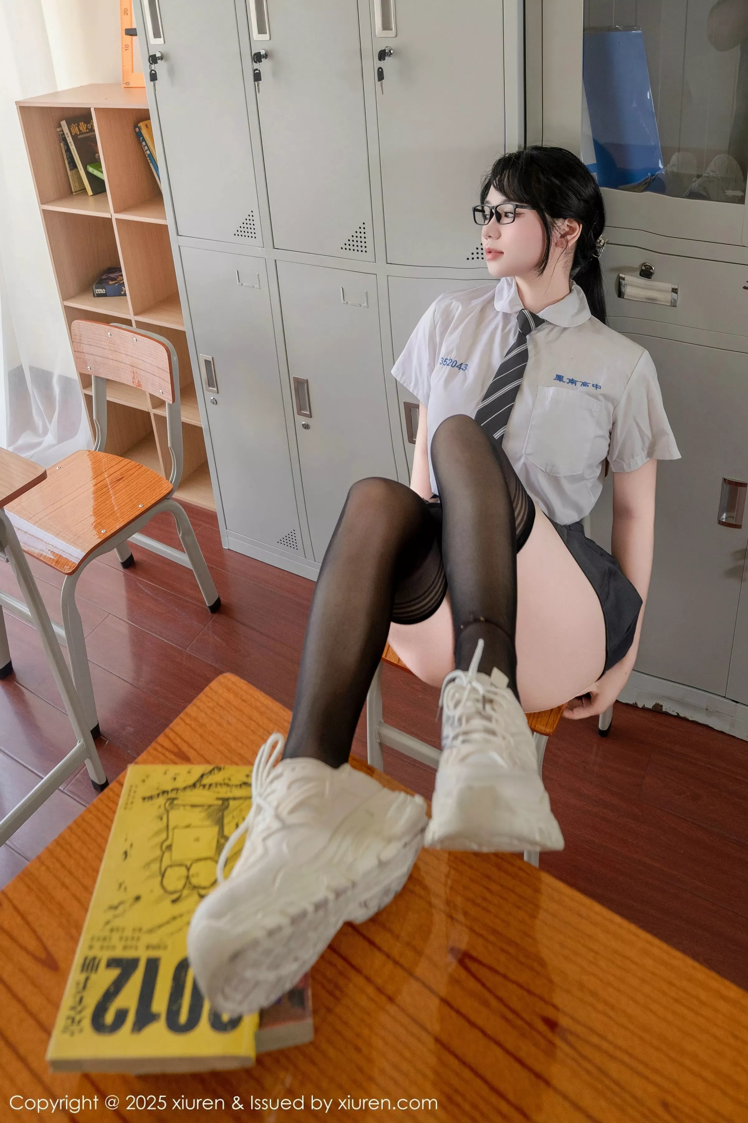 [XiuRen秀人网]第10530期汐汐爱吃草莓写真 photo 1-9