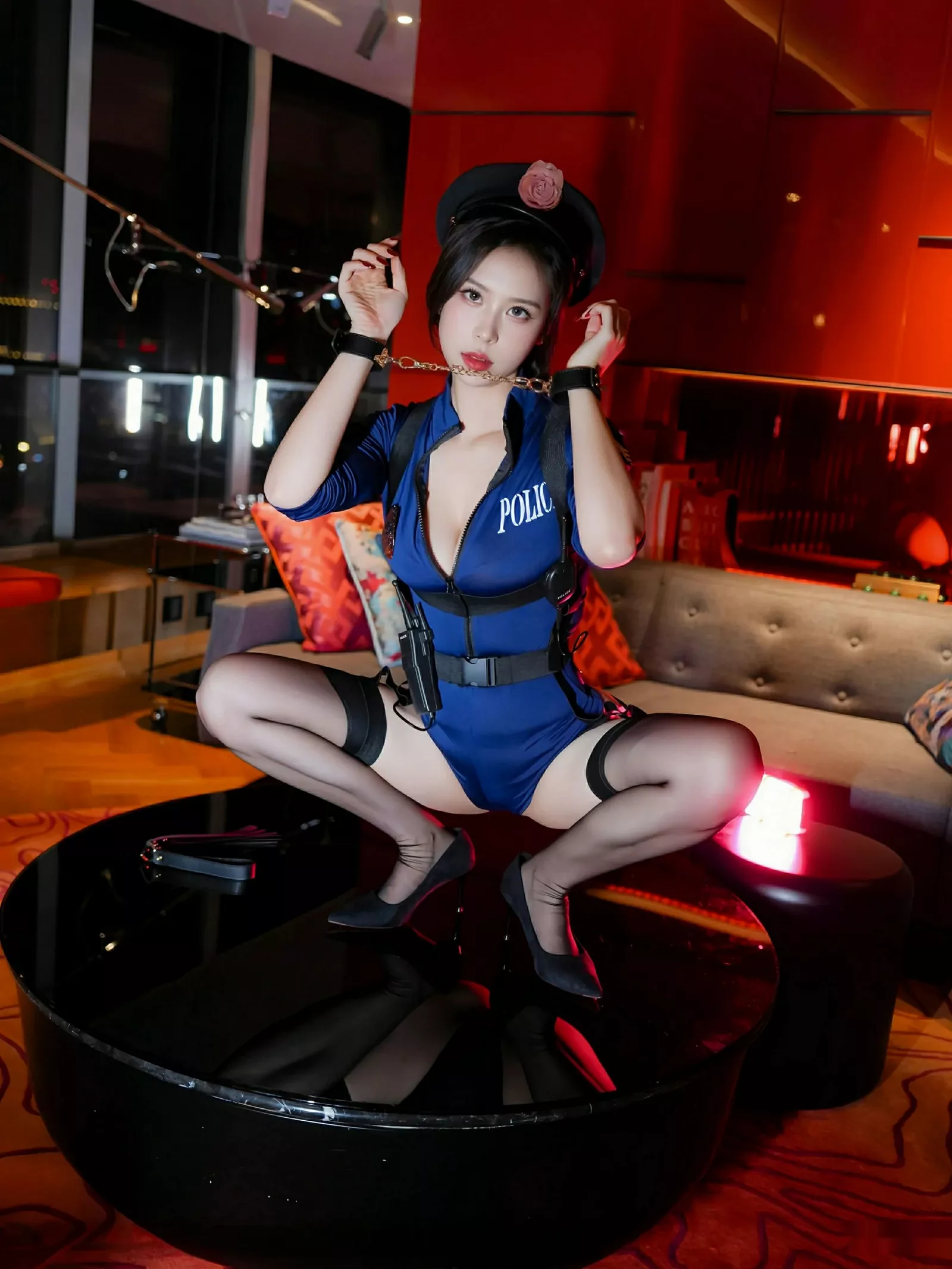 [XiuRen秀人网]第10569期玫瑰我爱你写真 photo 1-13