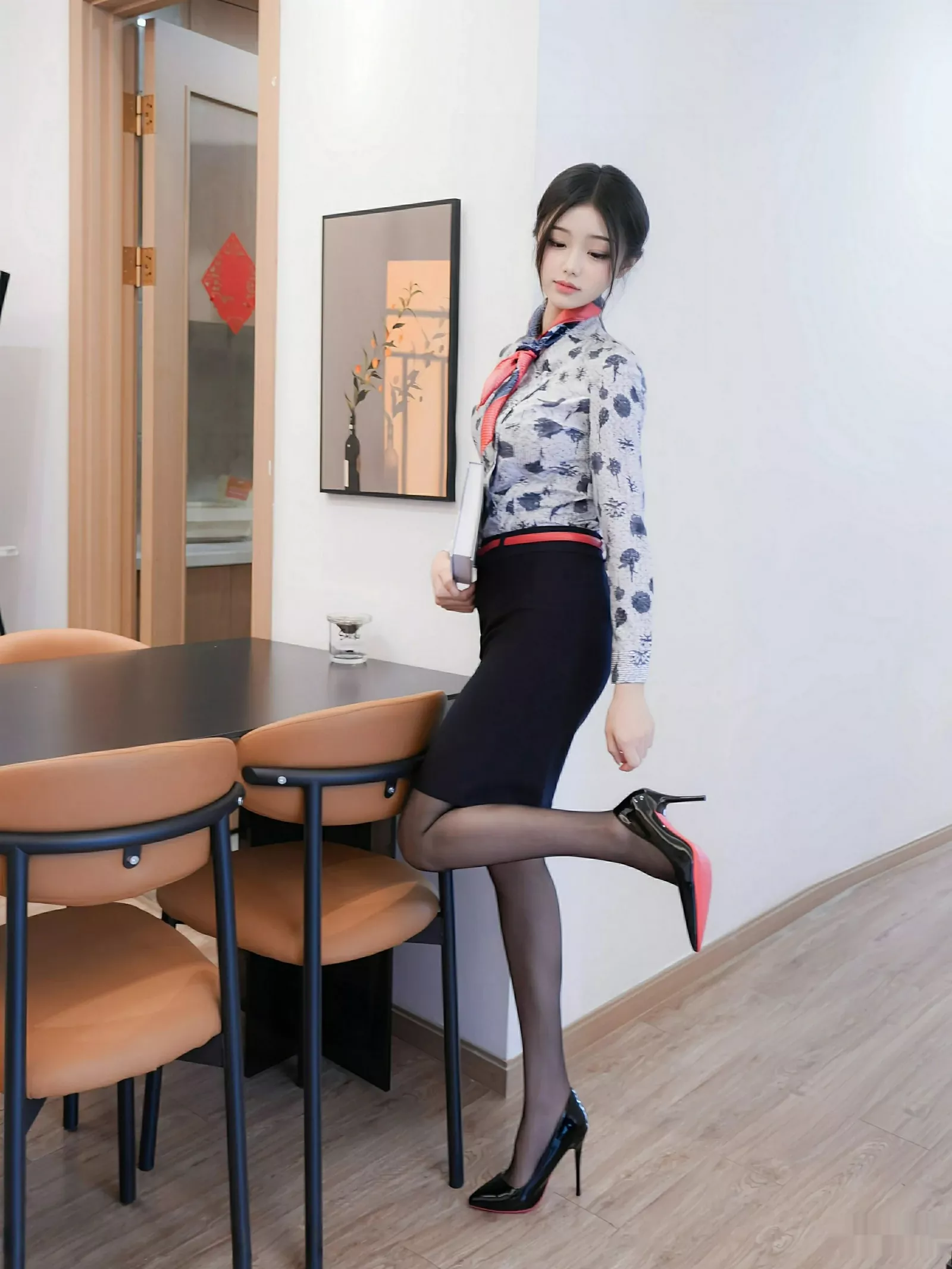 [XiuRen秀人网]第10579期尹甜甜写真 photo 1-0