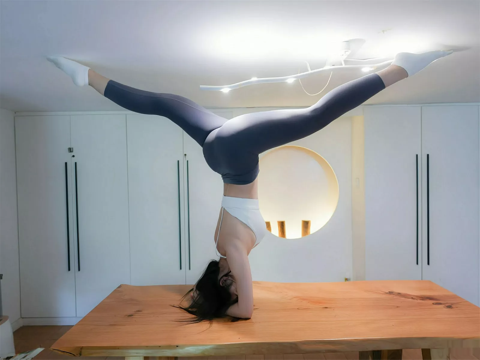 [XiuRen秀人网]第10595期玫瑰我爱你写真 photo 1-3