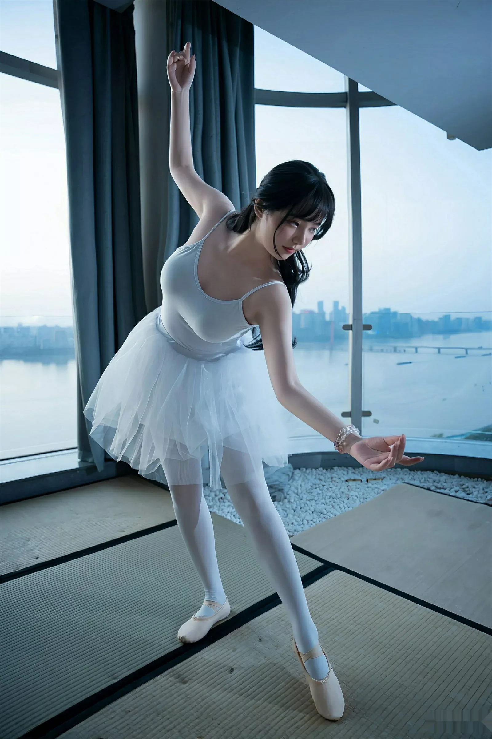 [XiuRen秀人网]第10575期软情写真 photo 2-4