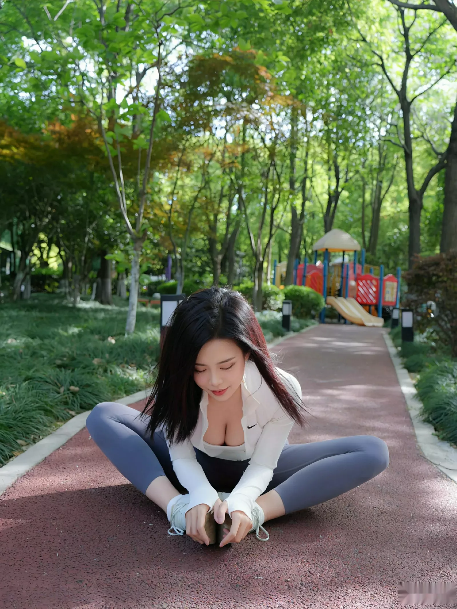 [XiuRen秀人网]第10595期玫瑰我爱你写真 photo 1-12