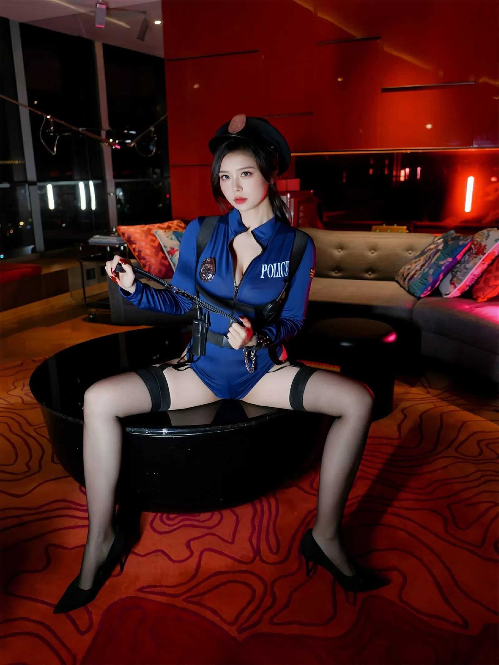 [XiuRen秀人网]第10569期玫瑰我爱你写真 photo 1-16