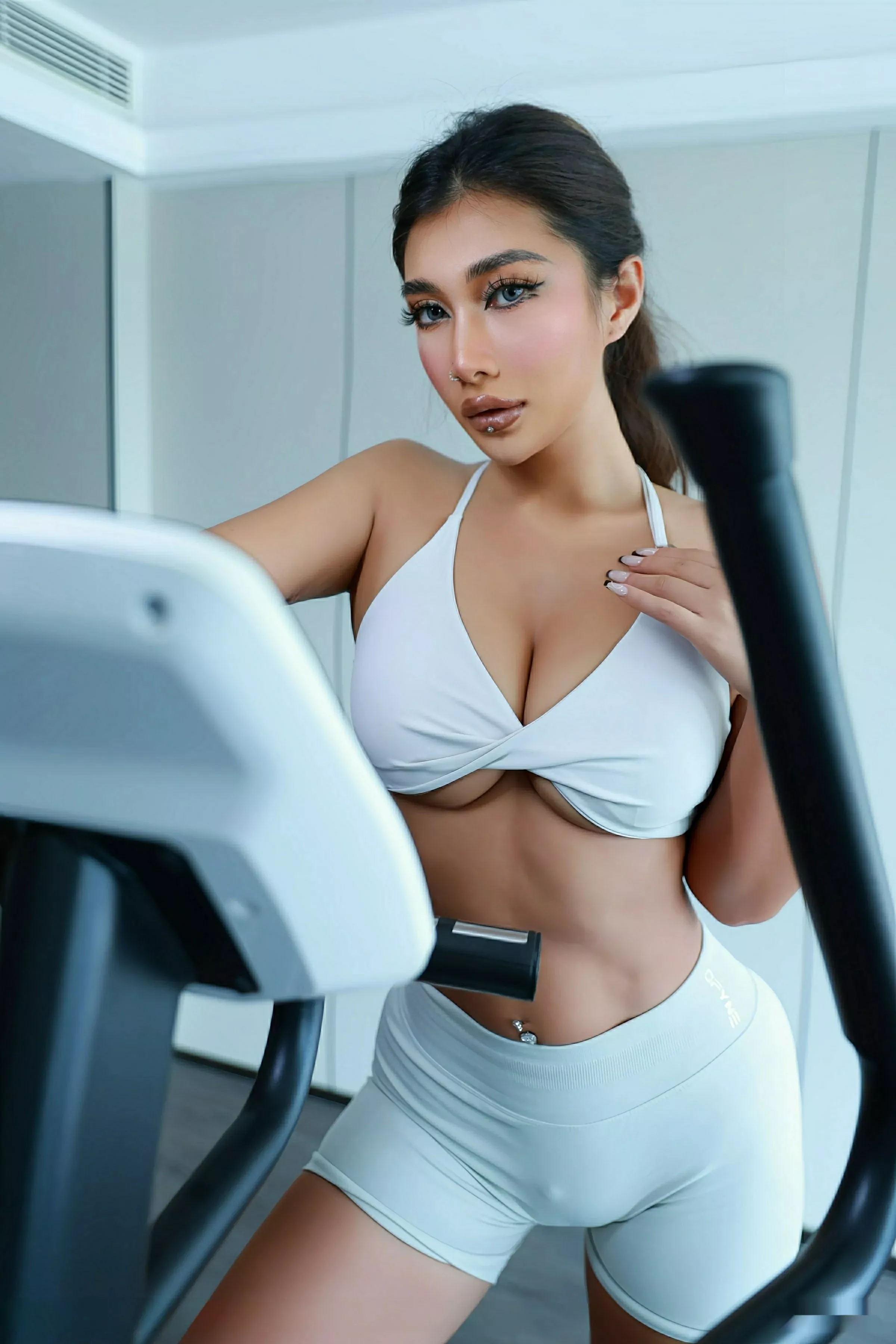 [XiuRen秀人网]第10621期FE写真 photo 2-4