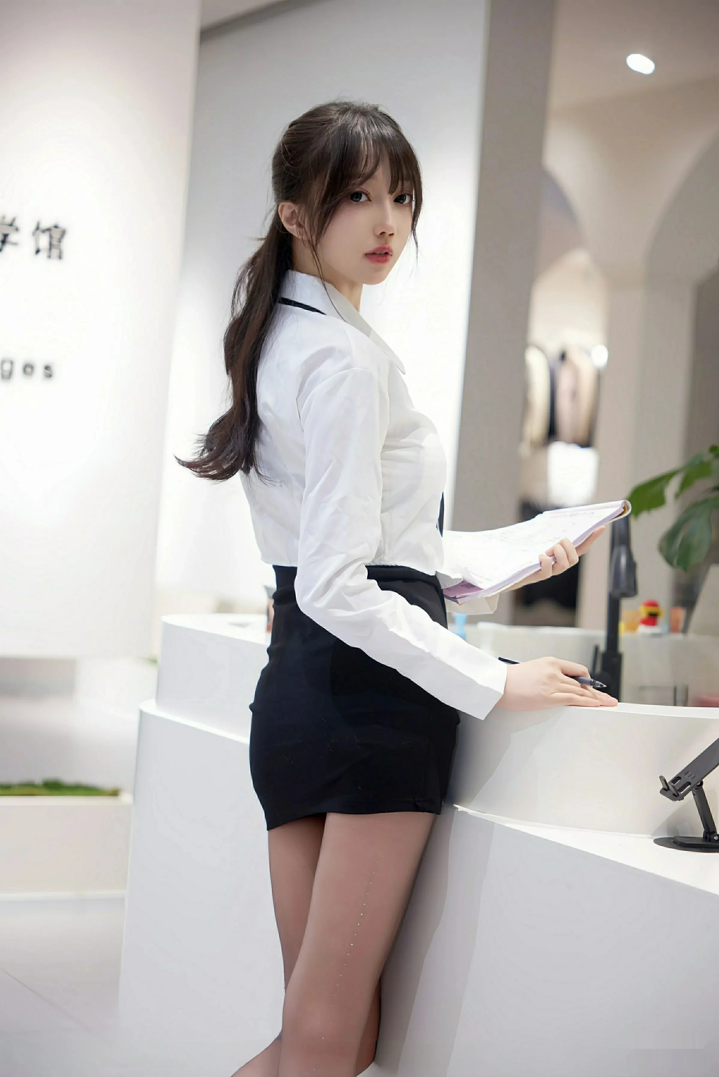 [XiuRen秀人网]第10636期玥儿玥写真 photo 1-5