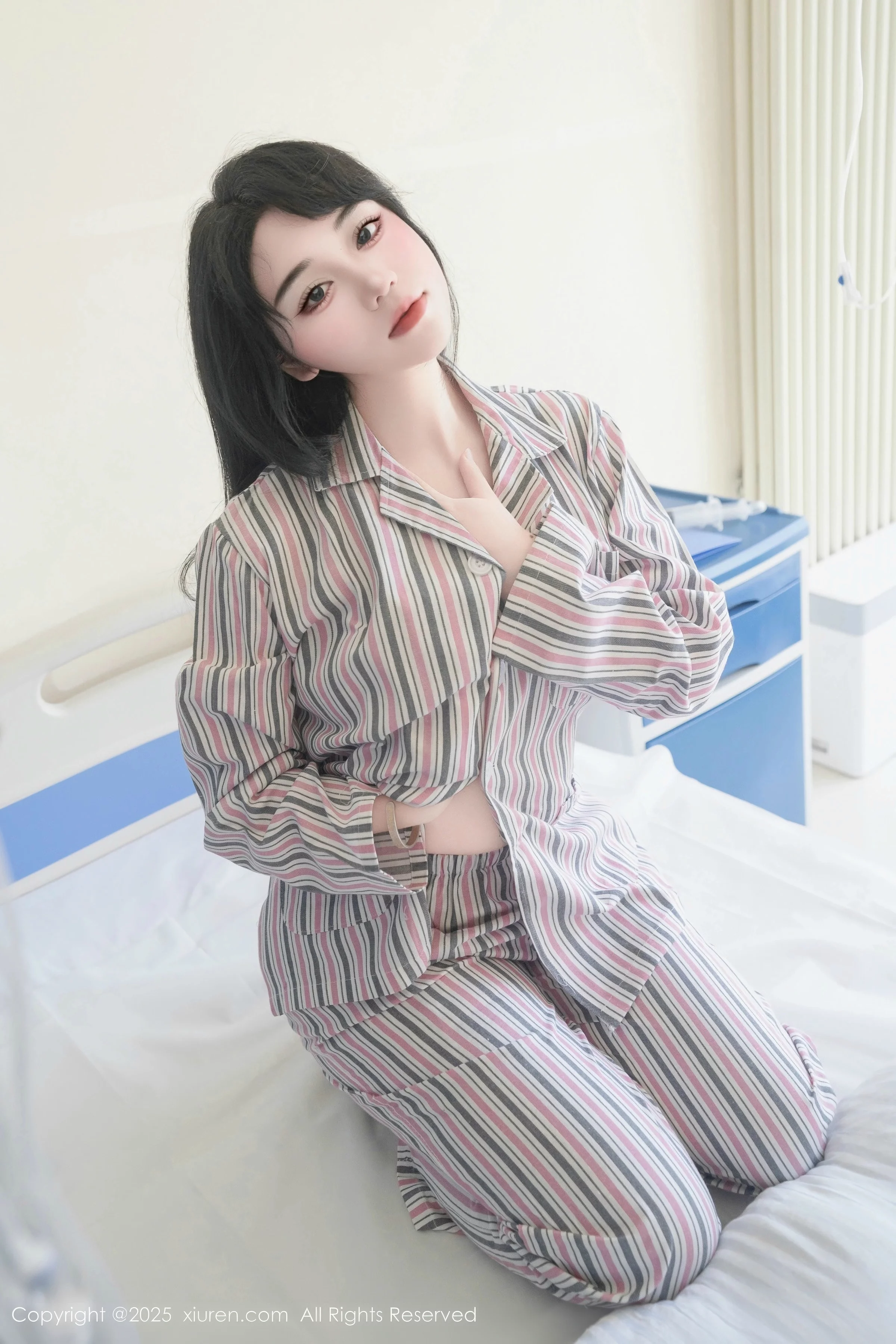 [XiuRen秀人网]第10648期汐汐爱吃草莓写真 photo 1-8