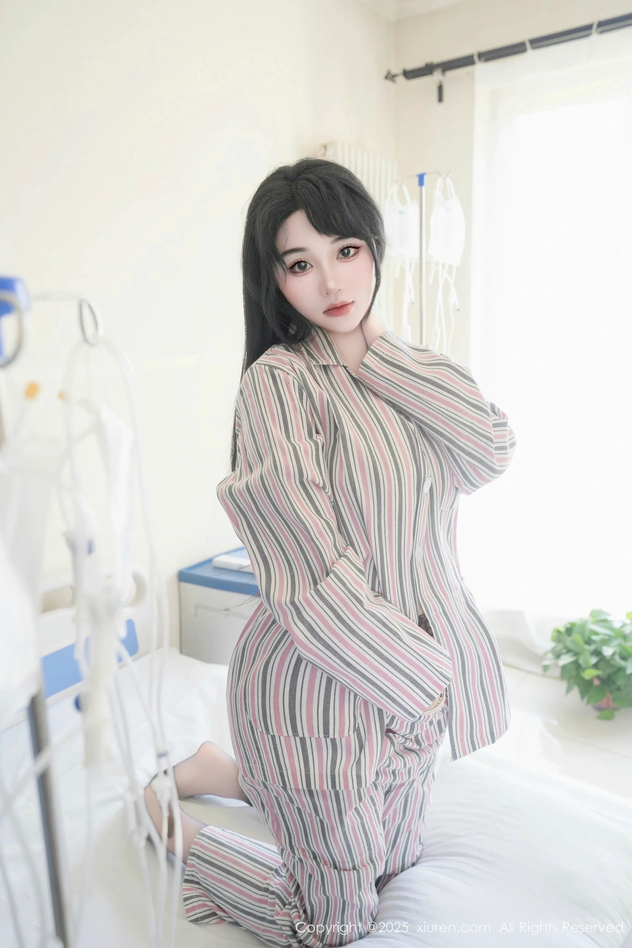 [XiuRen秀人网]第10648期汐汐爱吃草莓写真 photo 1-10