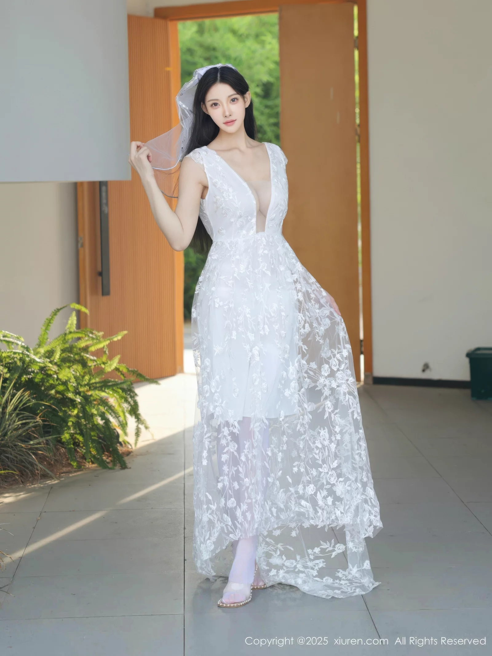 [XiuRen秀人网]第10661期梨霜儿写真 photo 1-2